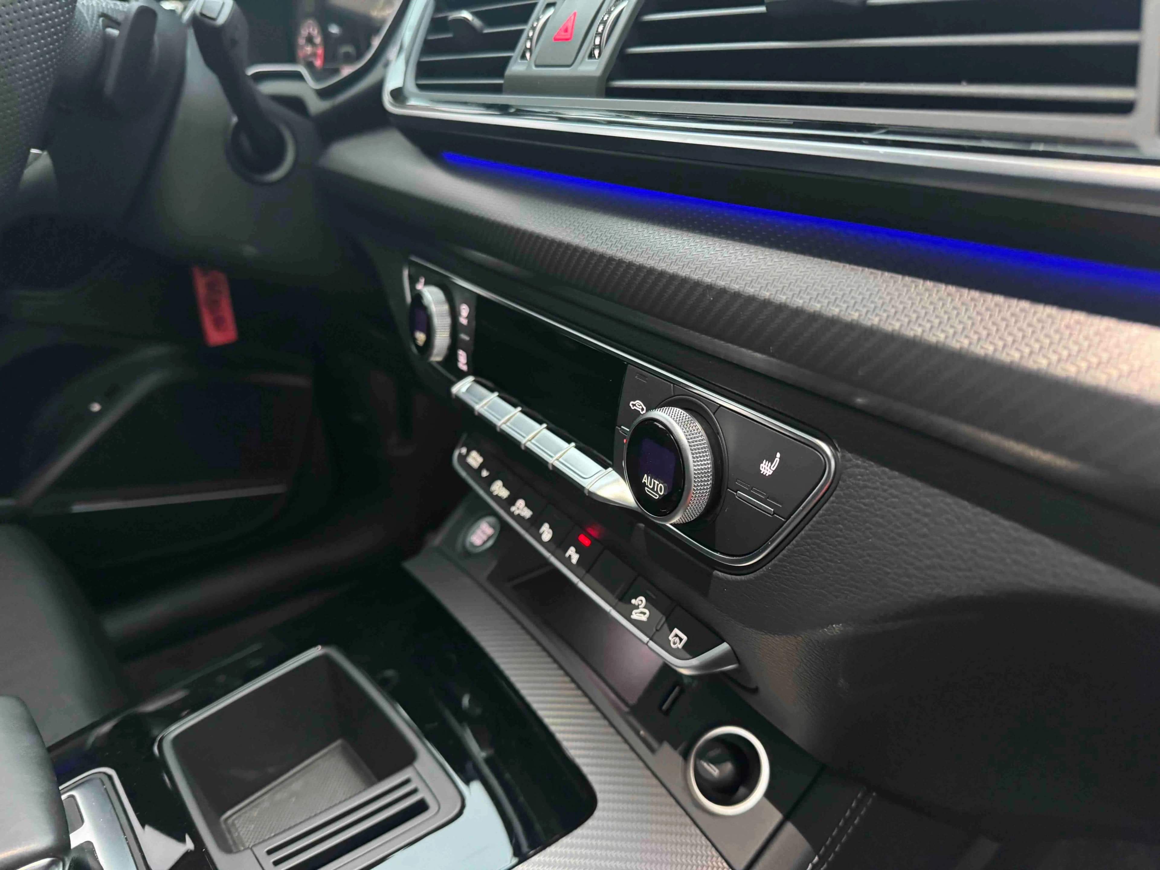 Audi Q5L 2021 г. 32120 км. — фото 8