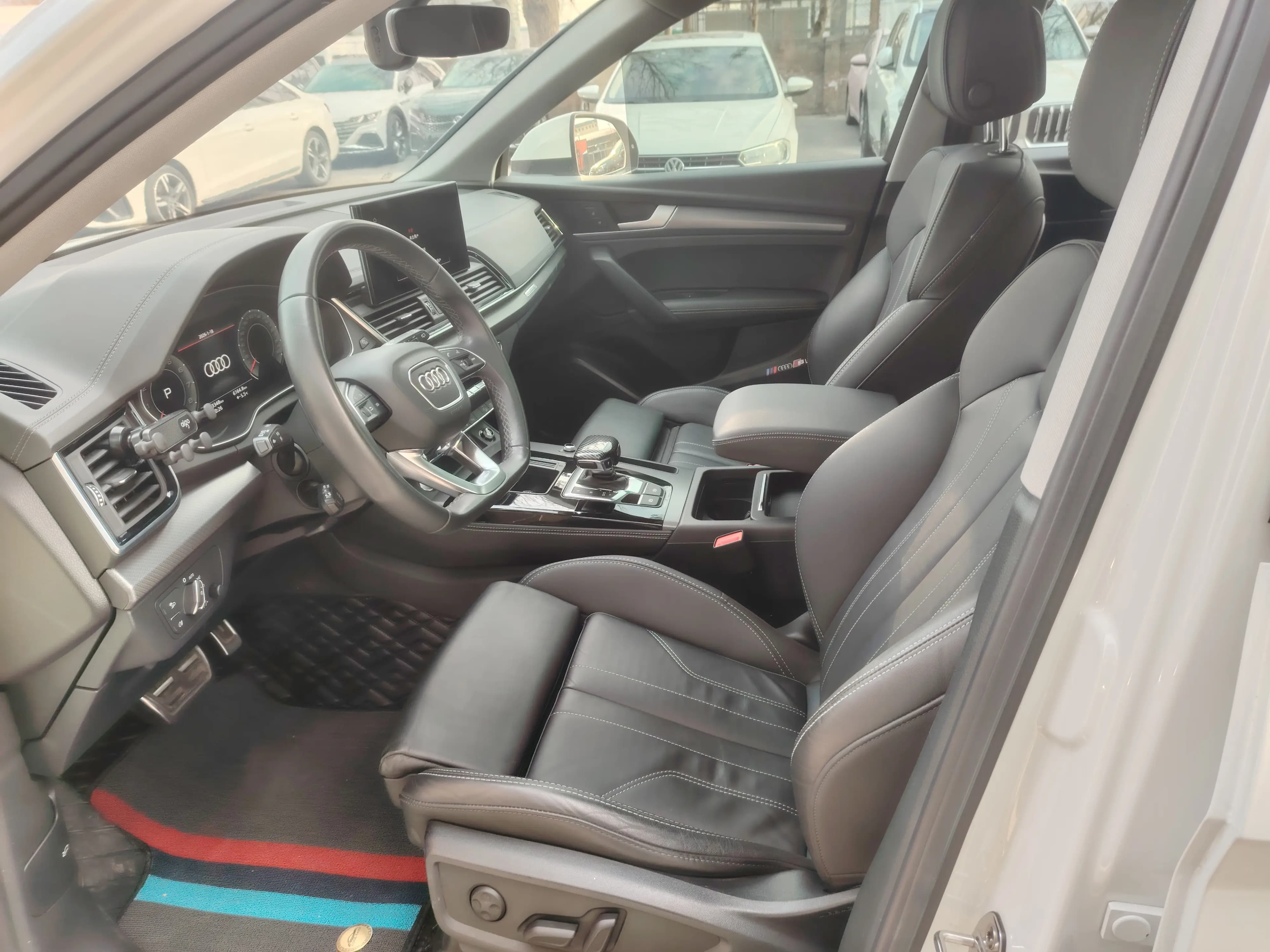 Audi Q5L 2023 г. 53114 км. — фото 17