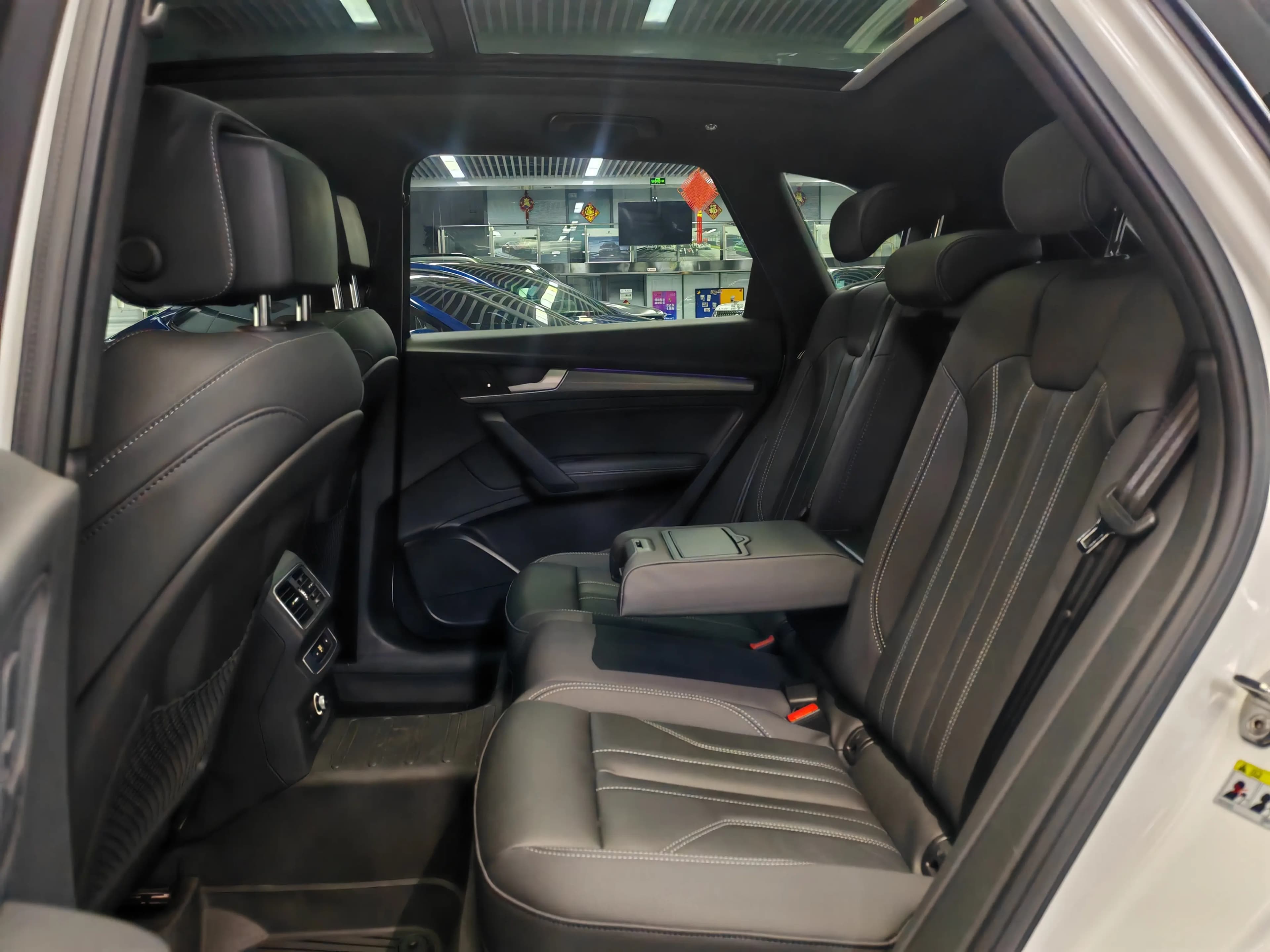 Audi Q5L 2023 г. 31104 км. — фото 28