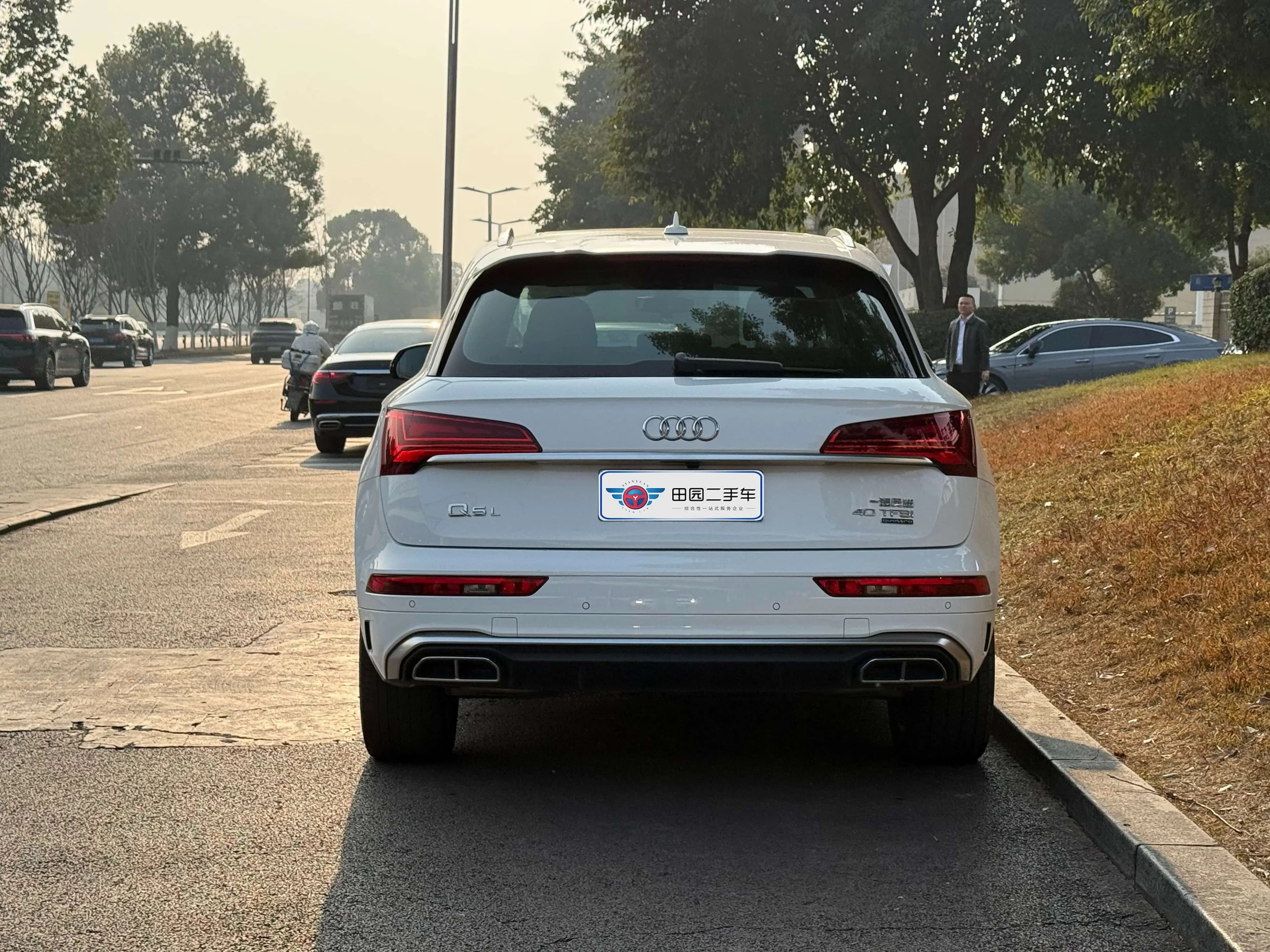 Audi Q5L 2022 г. 43083 км. — фото 2