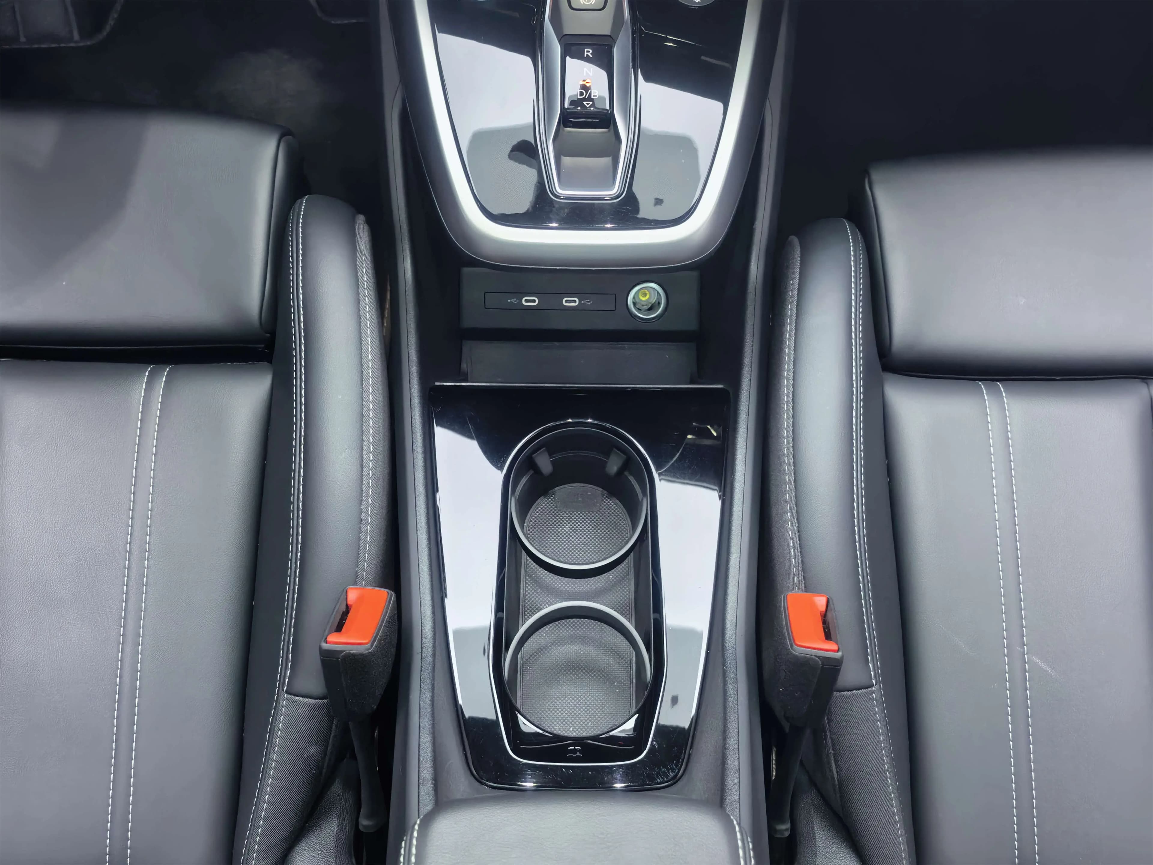 Audi Q4 e-tron 2024 г. 41073 км. — фото 12