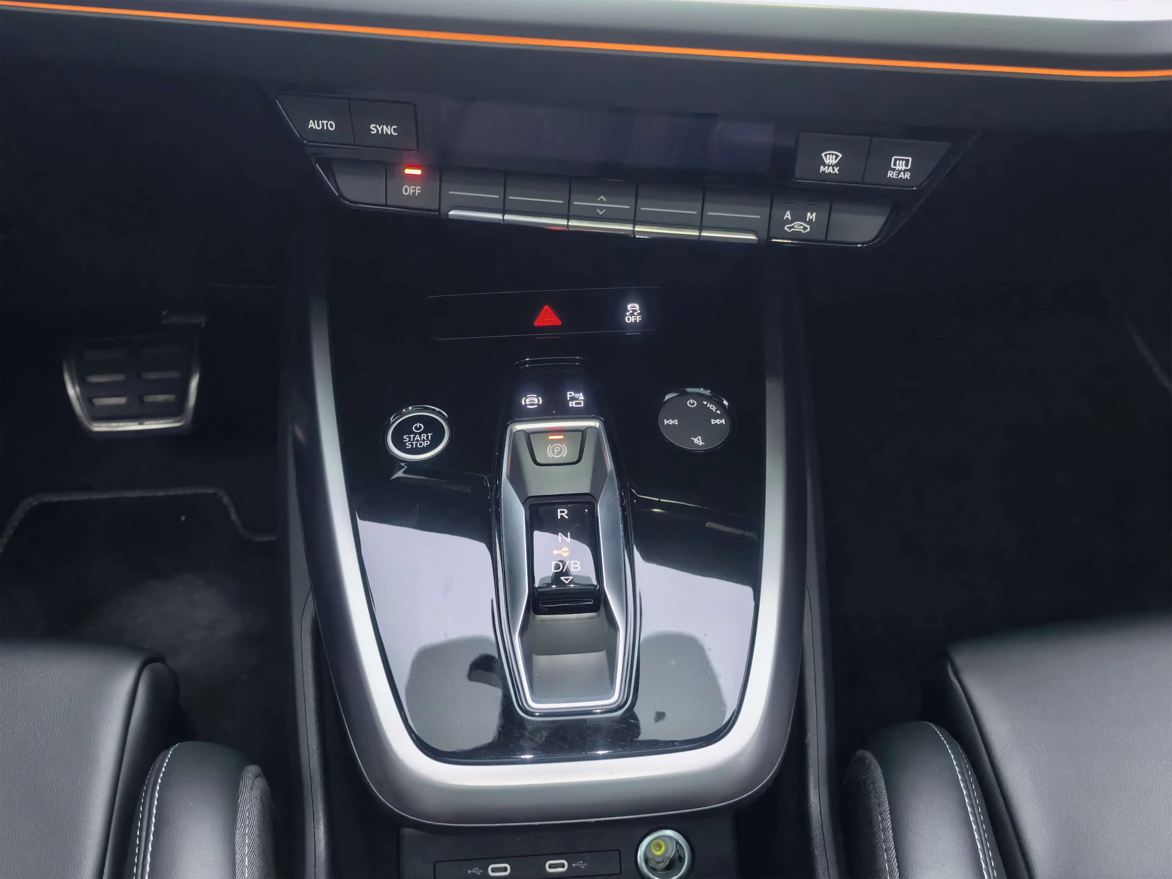 Audi Q4 e-tron 2024 г. 41073 км. — фото 23