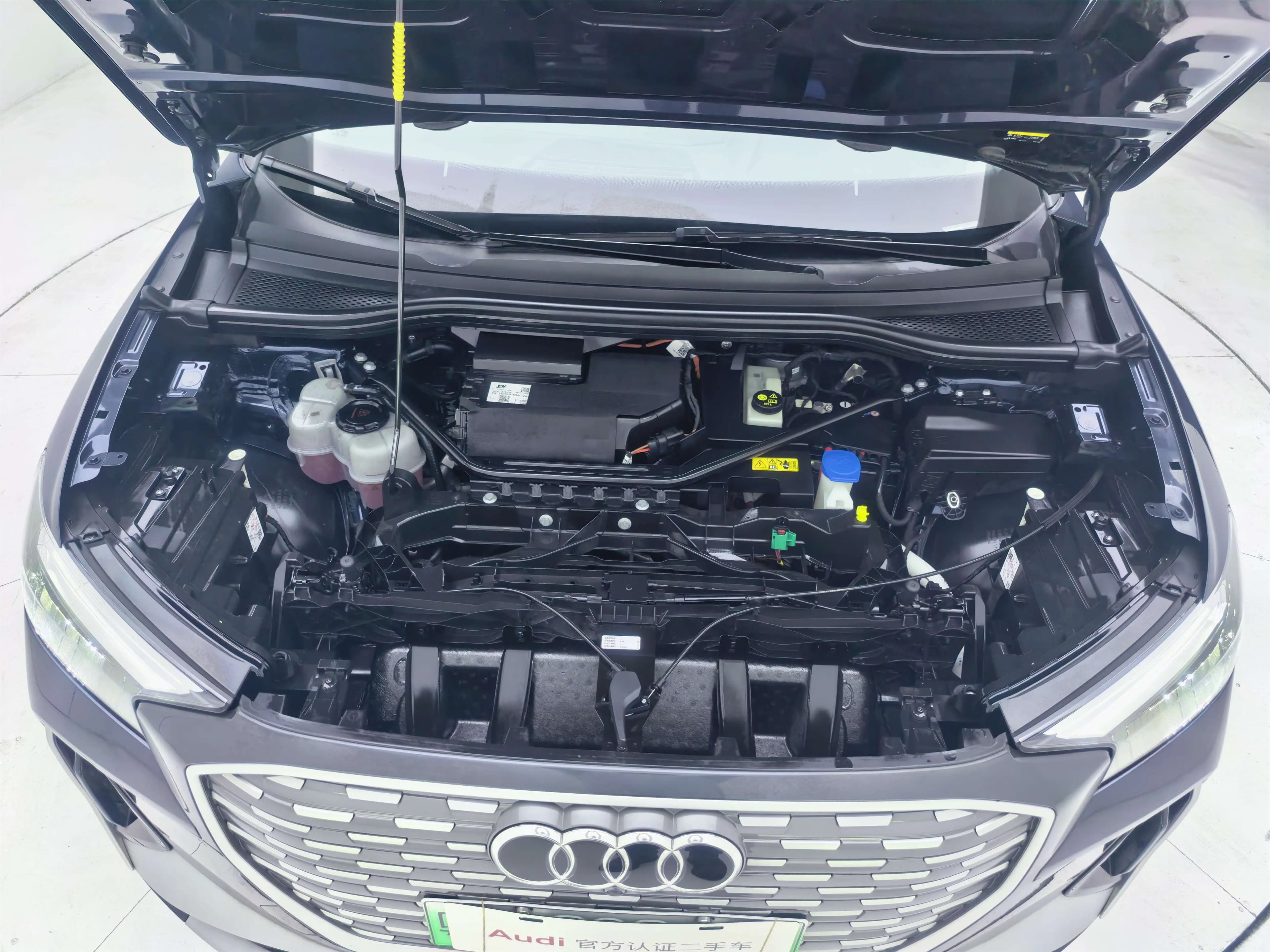 Audi Q4 e-tron 2024 г. 41073 км. — фото 8
