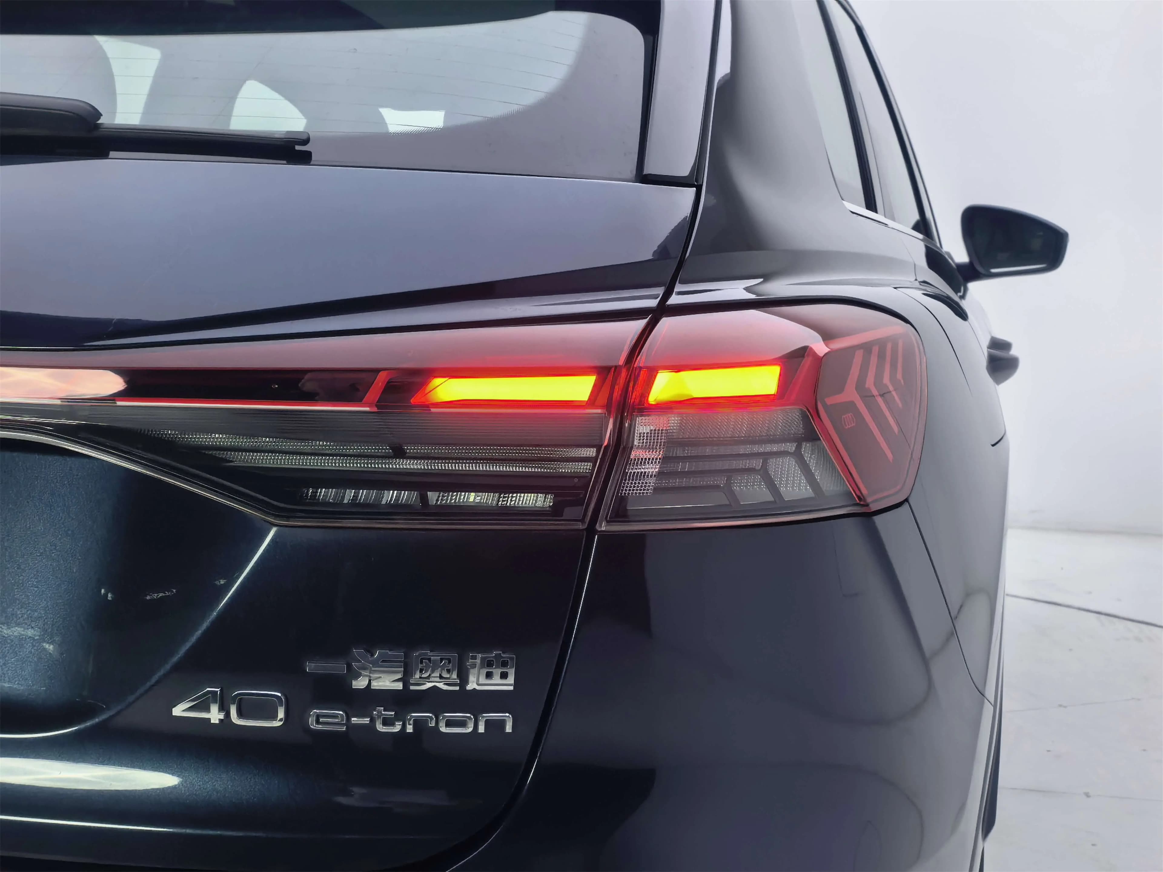 Audi Q4 e-tron 2024 г. 41073 км. — фото 10