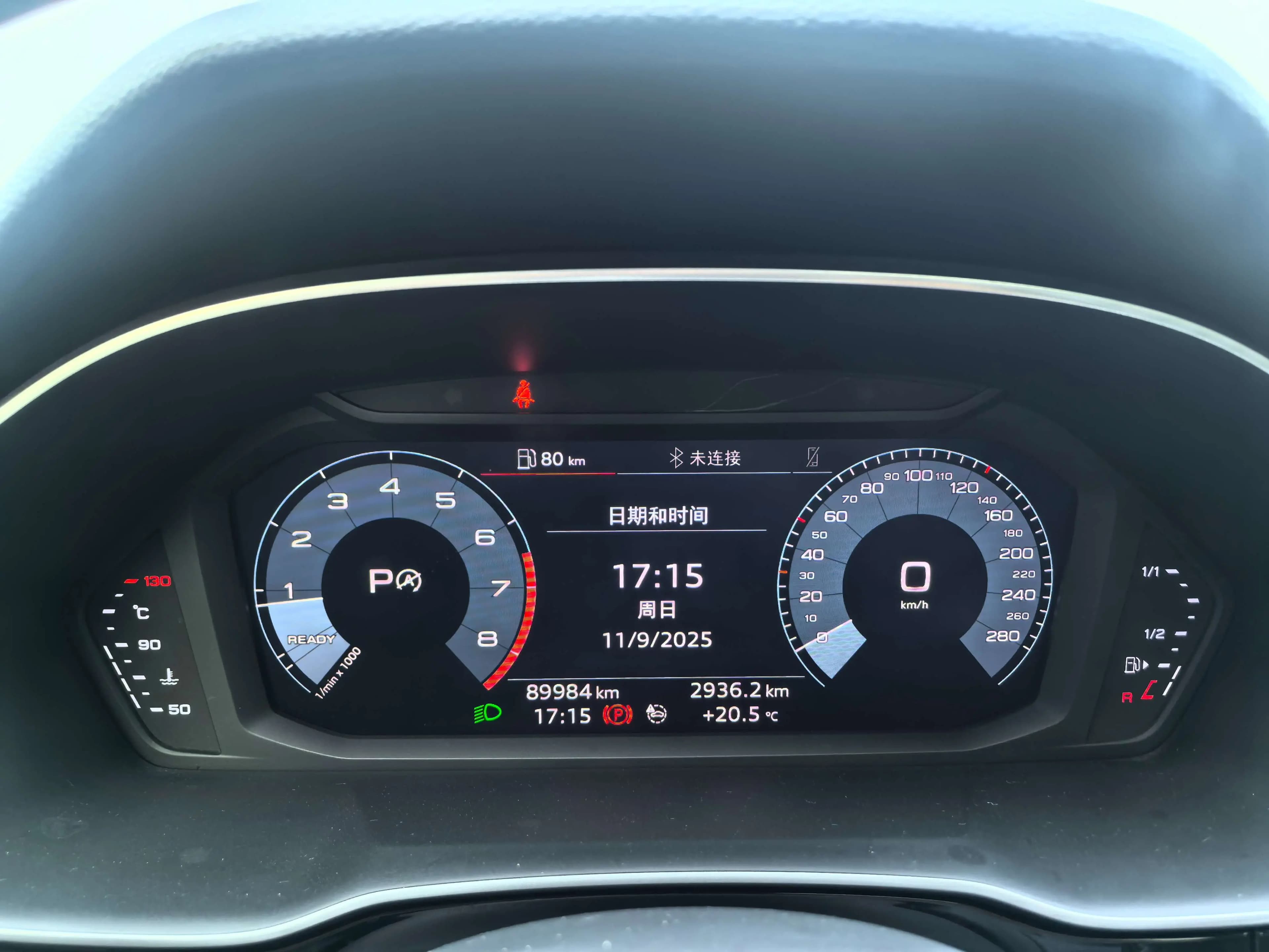 Audi Q3 2021 г. 89900 км. — фото 12