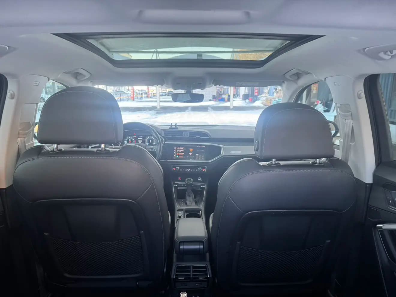 Audi Q3 2022 г. 26000 км. — фото 12