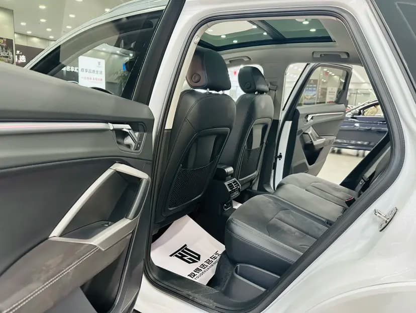 Audi Q3 2022 г. 46300 км. — фото 10