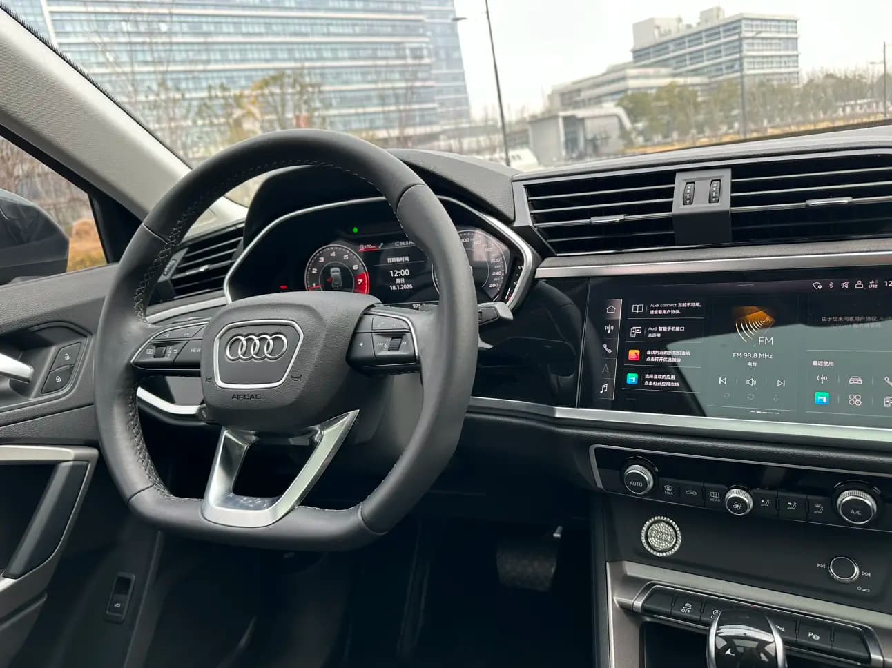 Audi Q3 2022 г. 15002 км. — фото 12