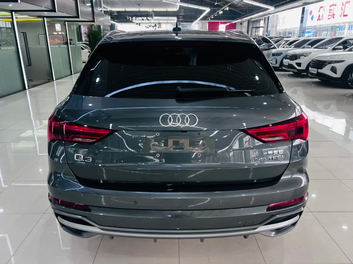 Audi Q3 2022 г. 28119 км. — фото 3