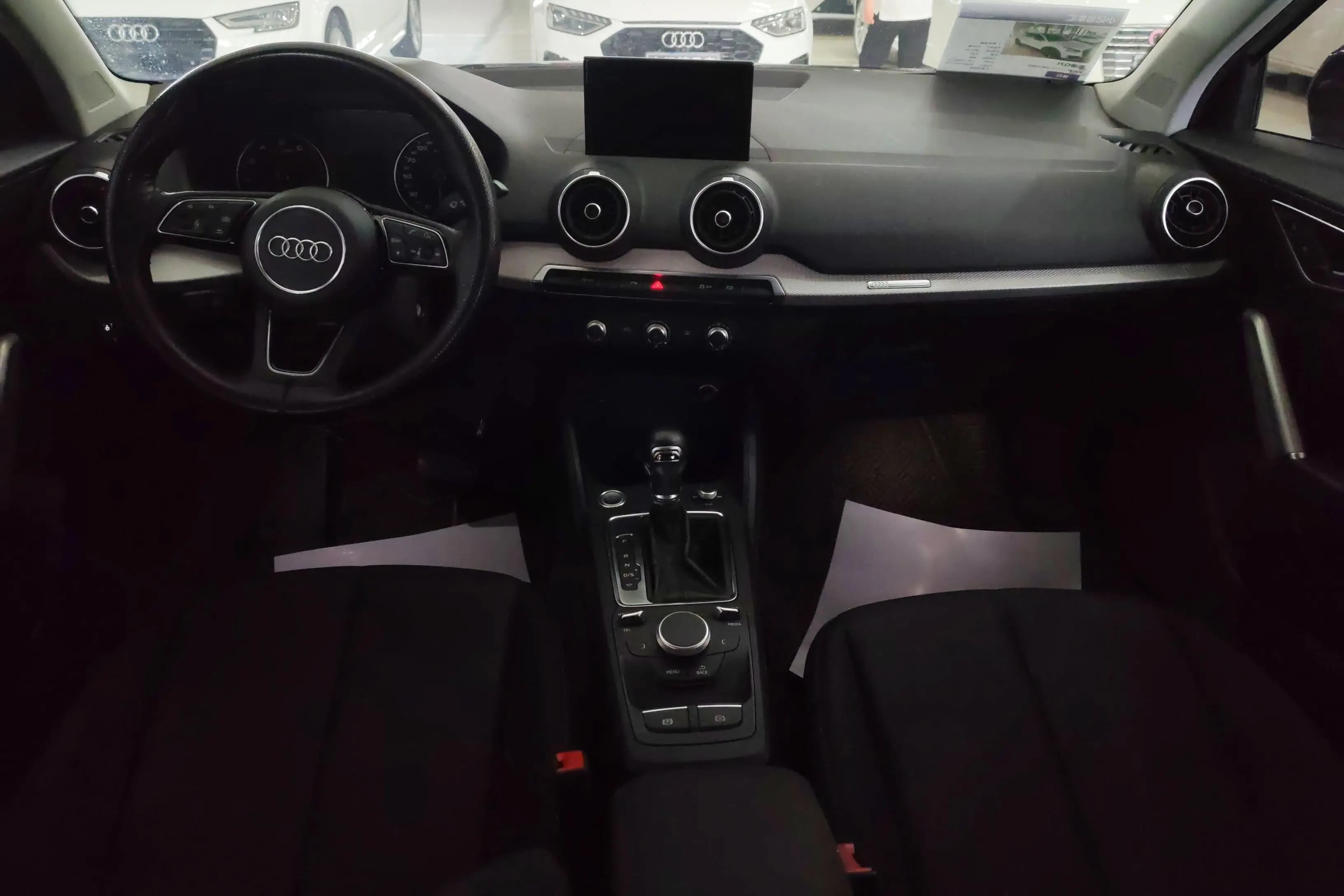Audi Q2L 2021 г. 79728 км. — фото 11