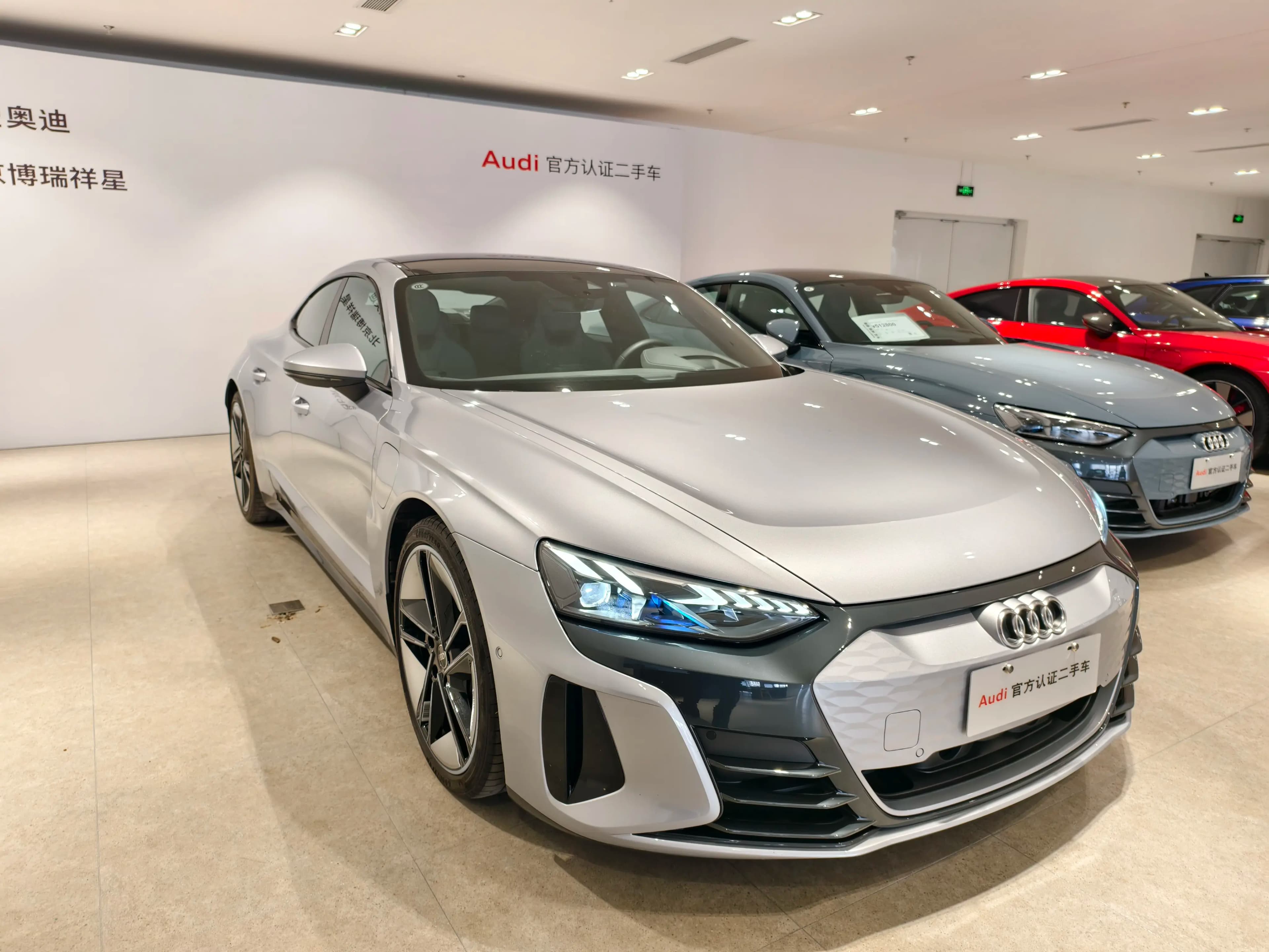 Audi e-tron GT 2024 г. 4628 км. — фото 3