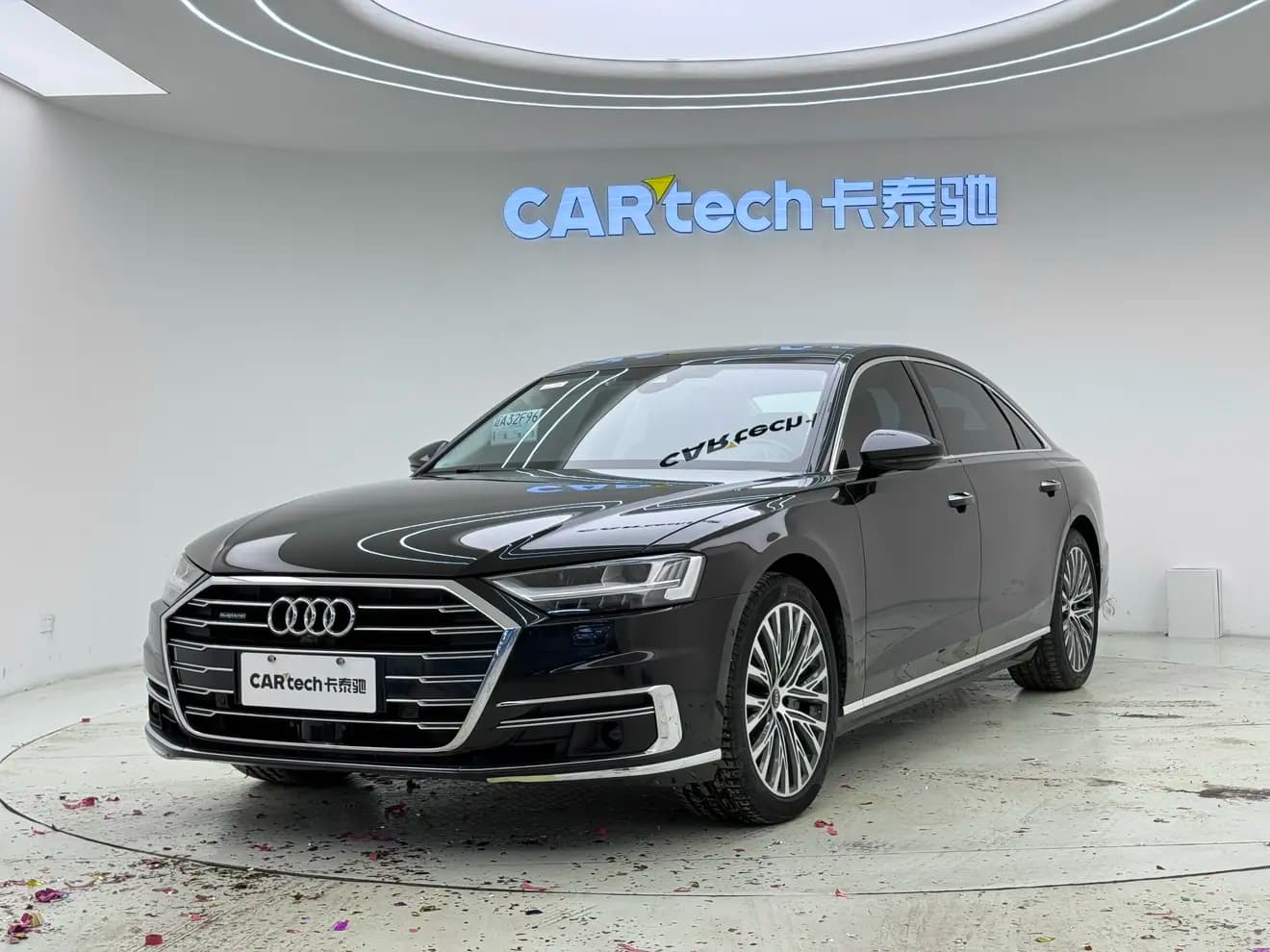 Audi A8 2022 г. 42052 км.