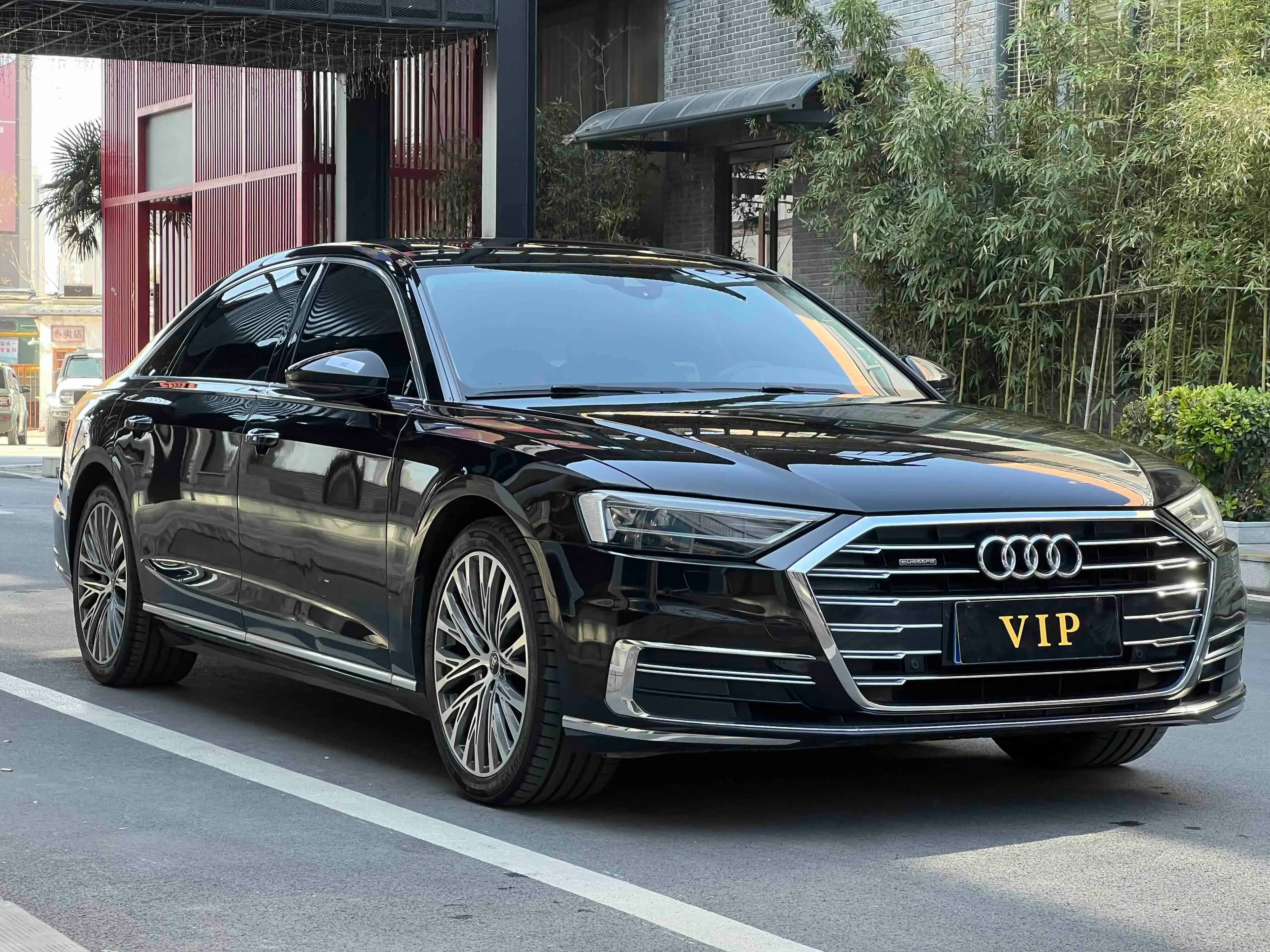 Audi A8 2021 г. 120054 км. — фото 3