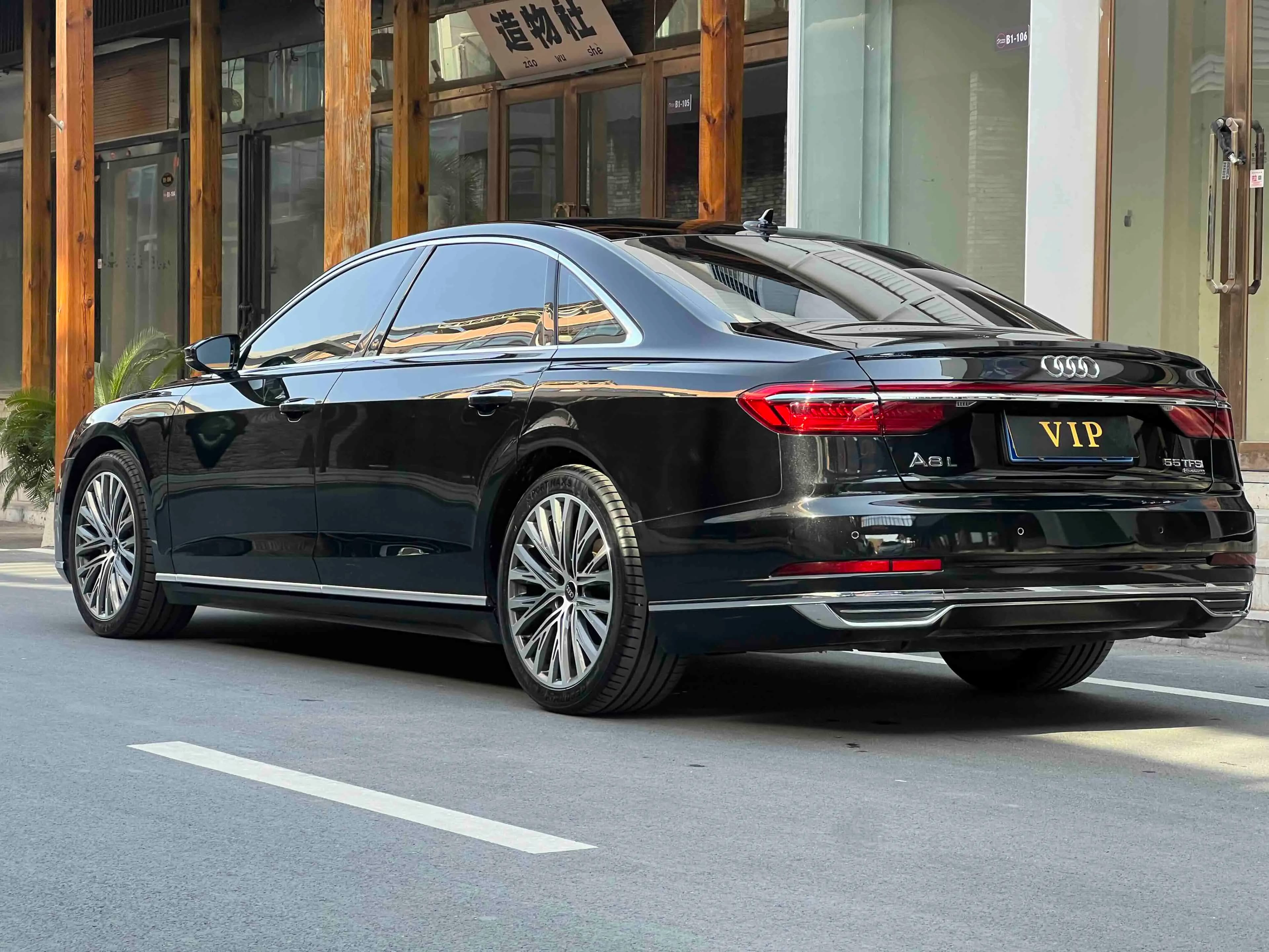 Audi A8 2021 г. 120054 км. — фото 4
