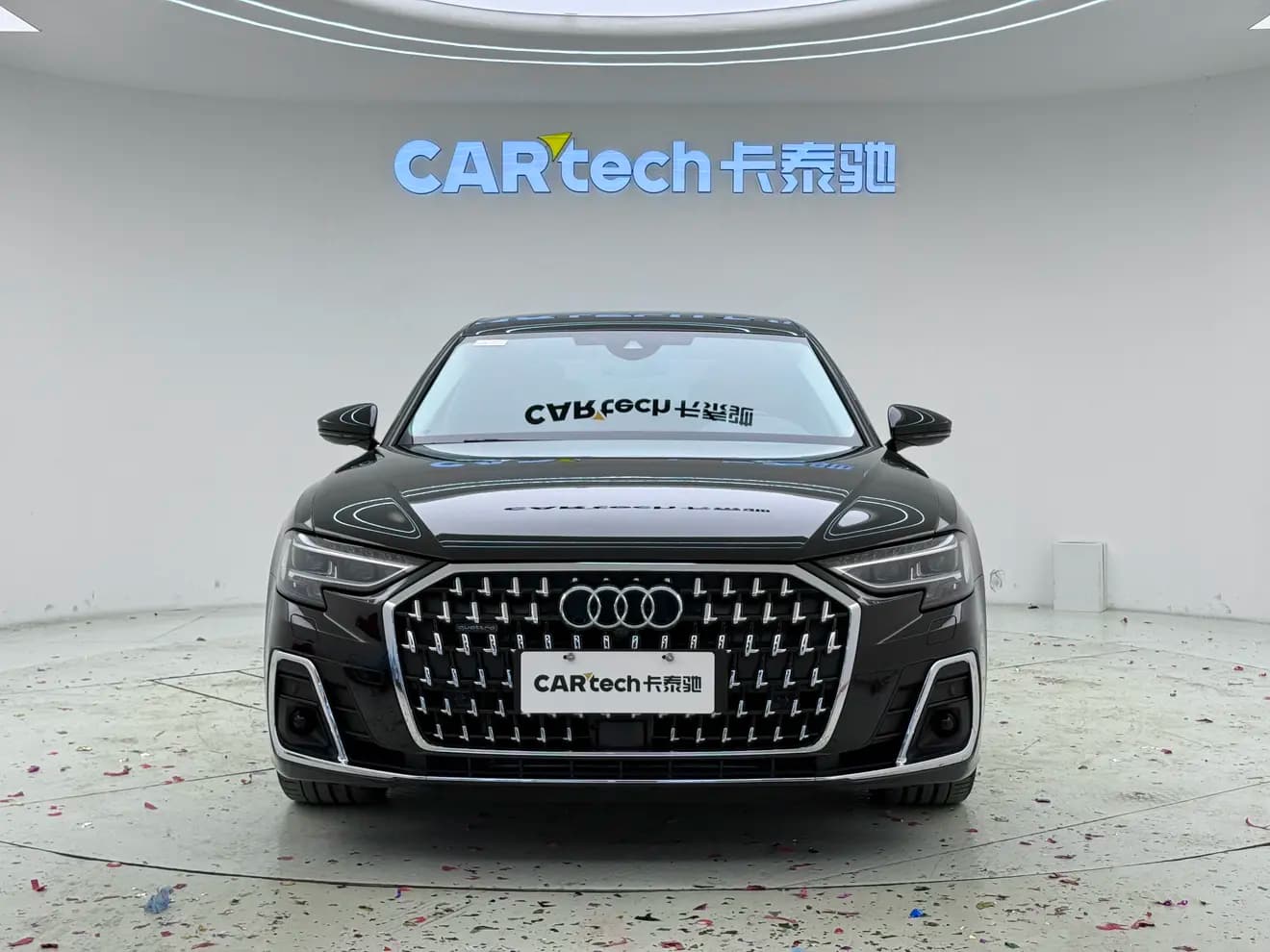 Audi A8 2024 г. 42024 км. — фото 2