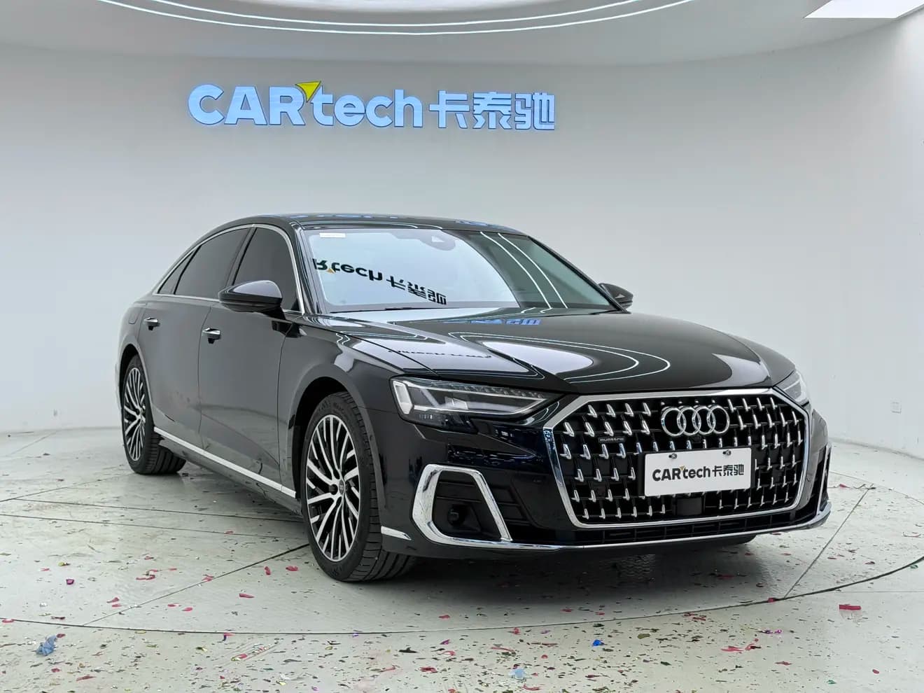 Audi A8 2024 г. 42024 км. — фото 3