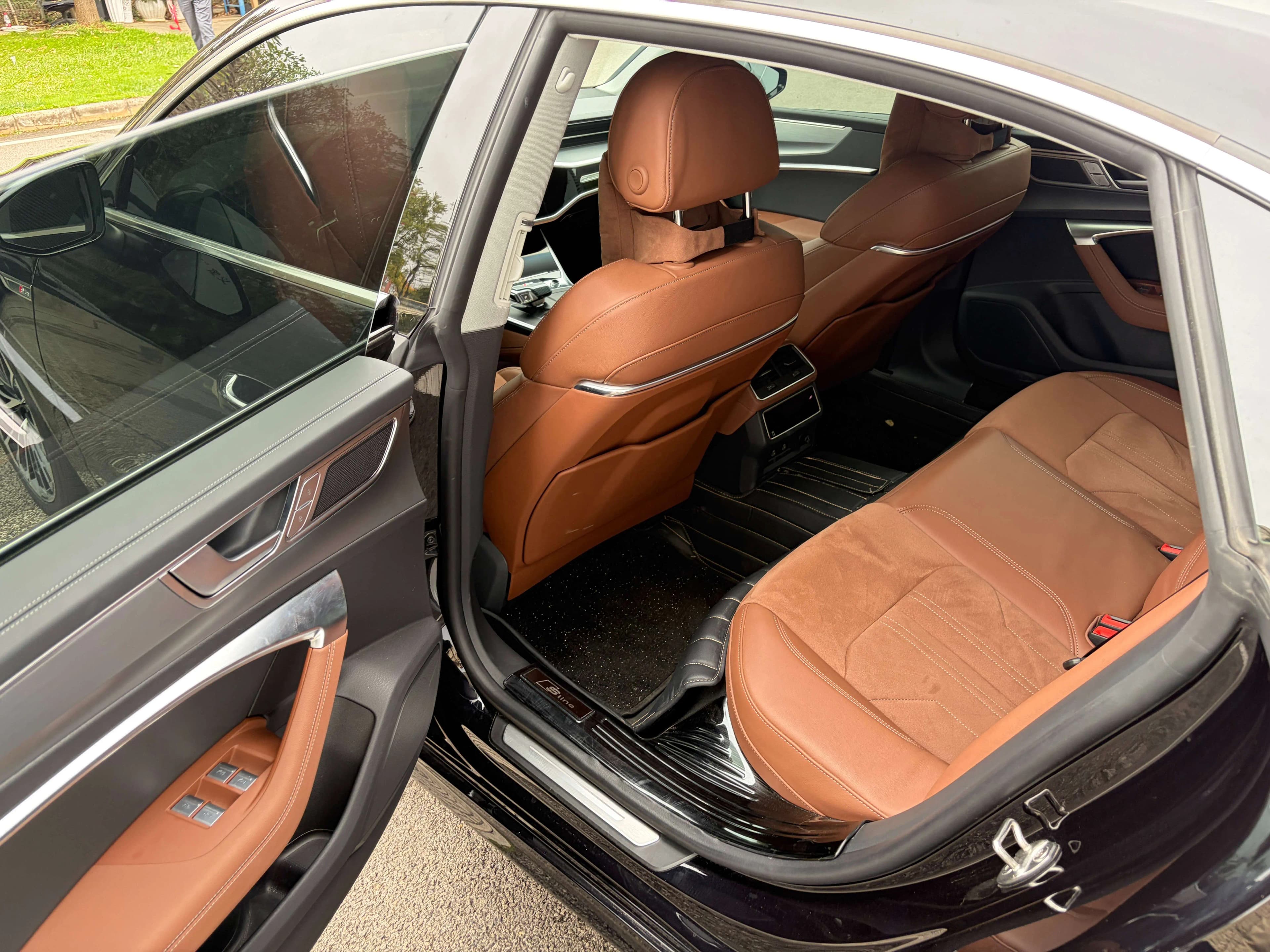 Audi A7L 2024 г. 15079 км. — фото 26