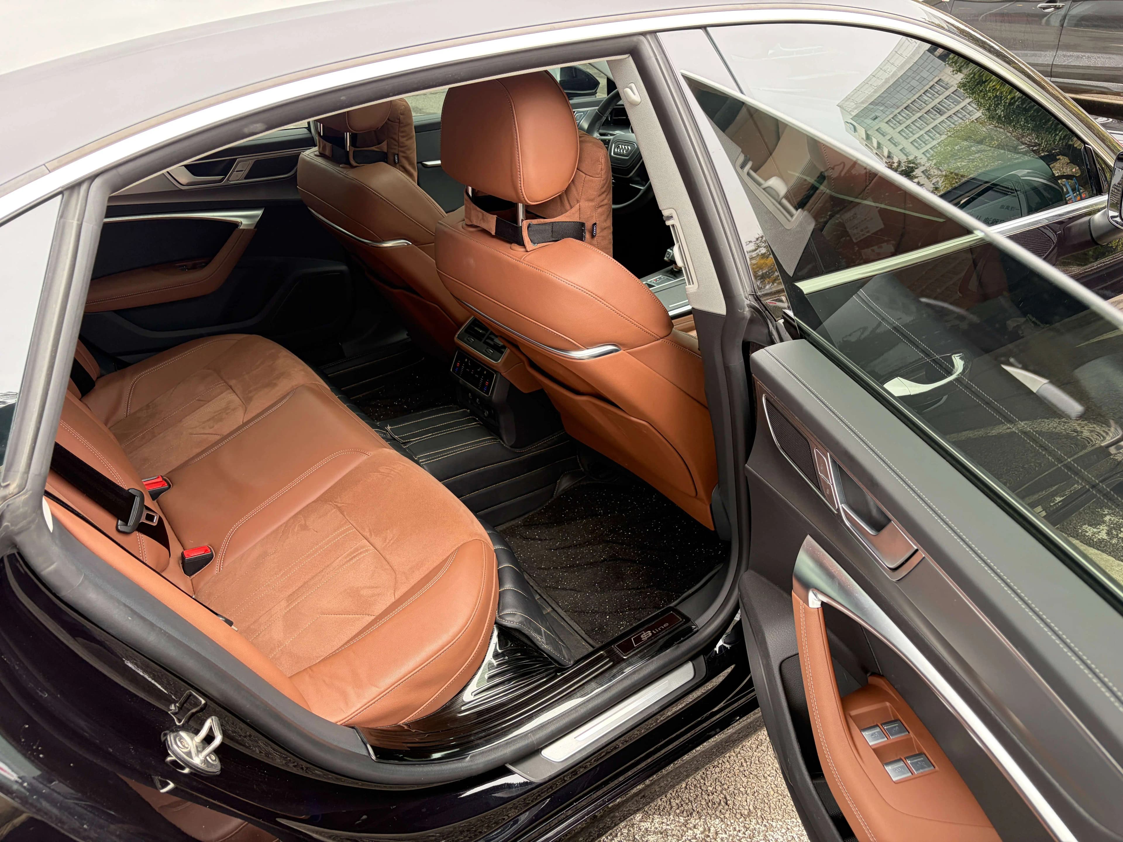 Audi A7L 2024 г. 15079 км. — фото 30