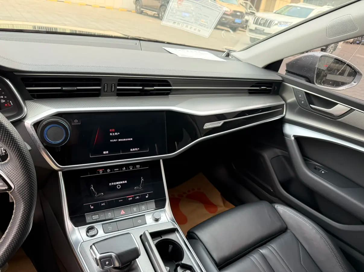 Audi A7 2021 г. 67091 км. — фото 10
