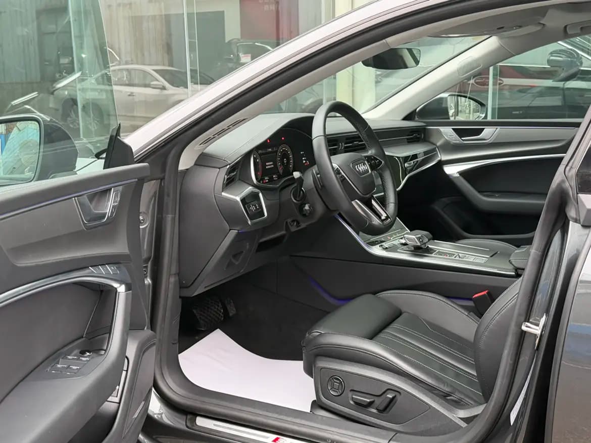 Audi A7 2024 г. 2084 км. — фото 10