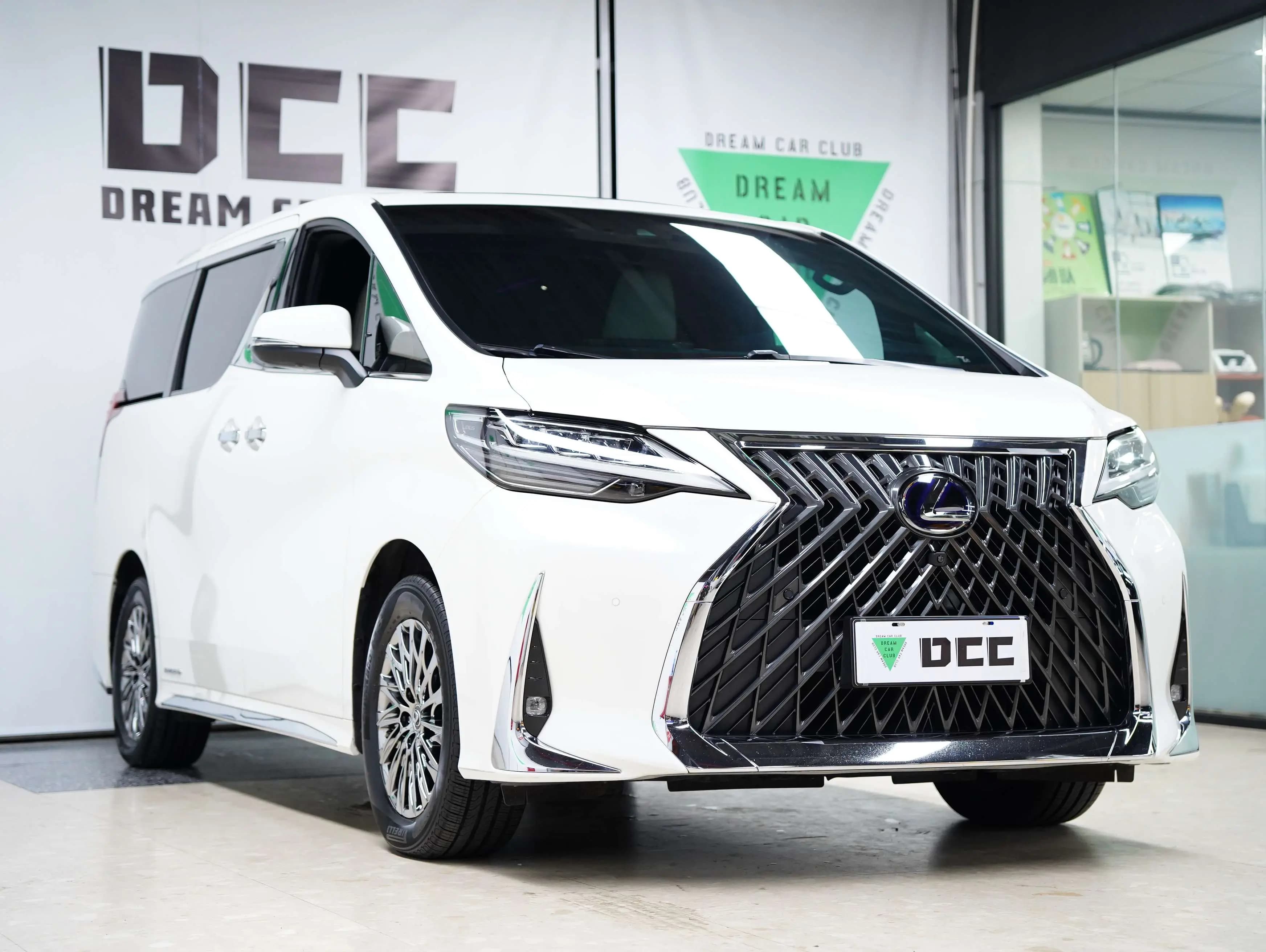 Lexus LM 2022 г. 136088 км. — фото 3