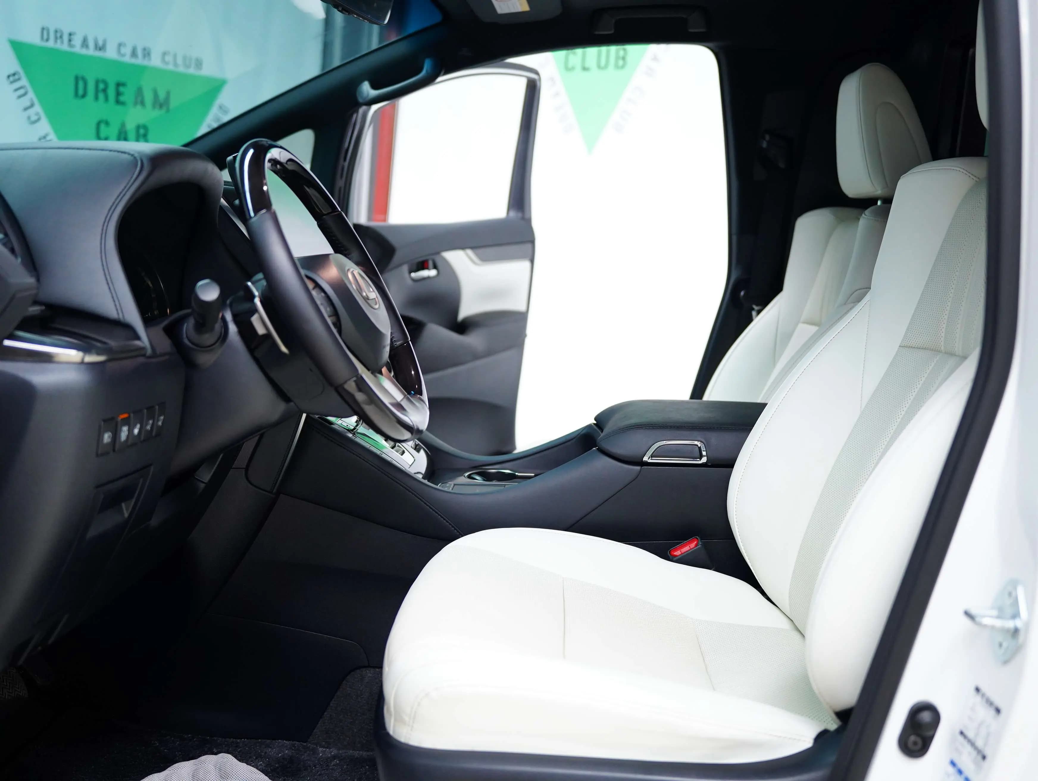 Lexus LM 2022 г. 136088 км. — фото 39