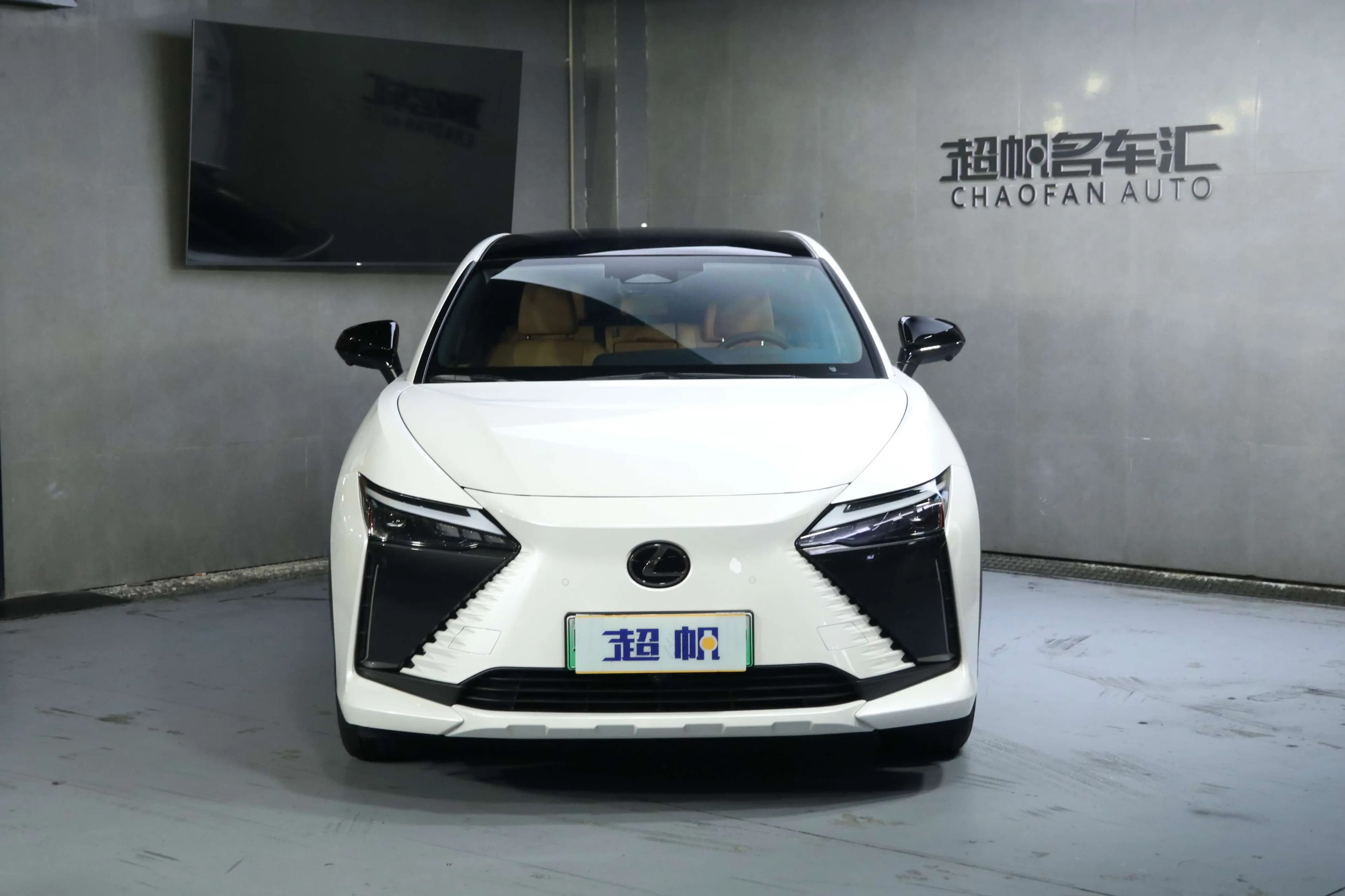 Lexus RZ 2023 г. 30801 км. — фото 2