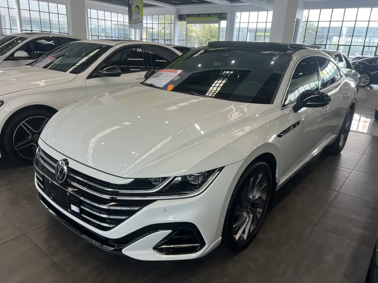 Volkswagen Arteon 2024 г. 18656 км.