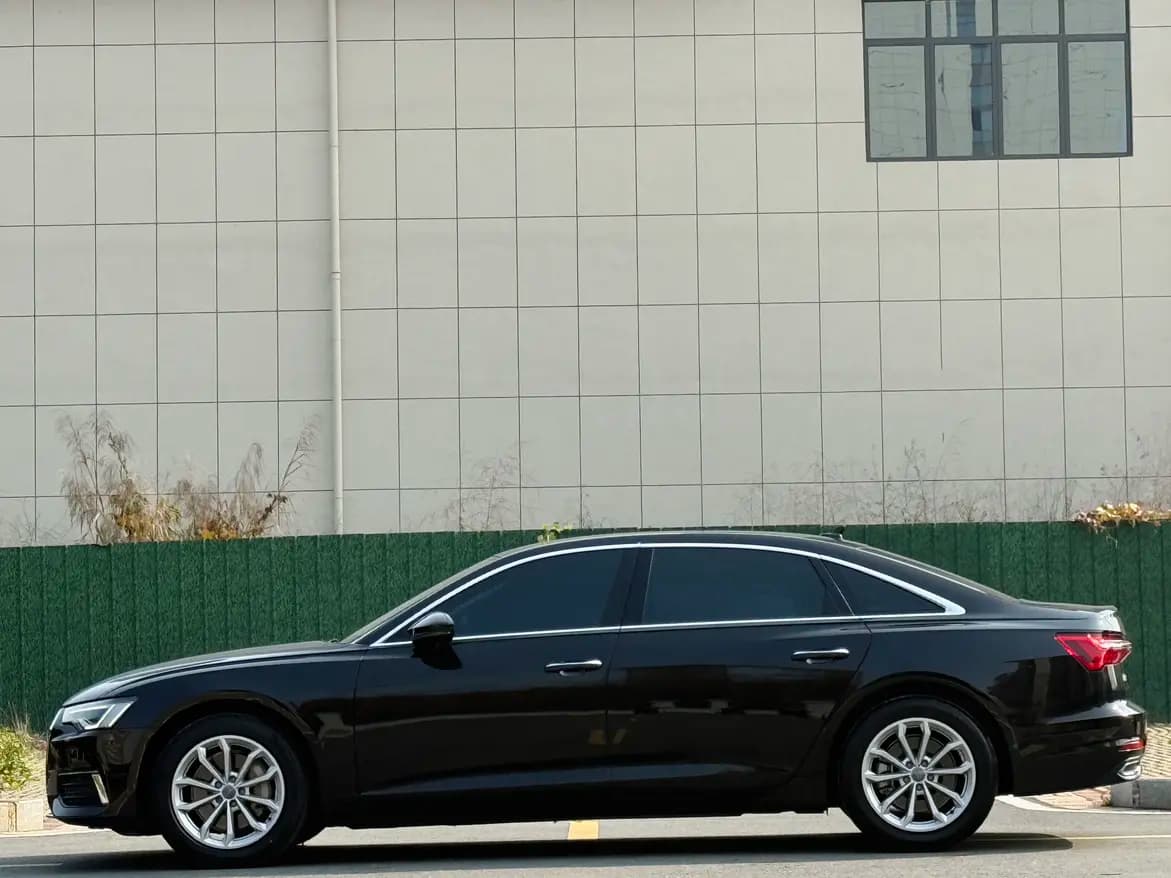 Audi A6L 2021 г. 68104 км. — фото 4