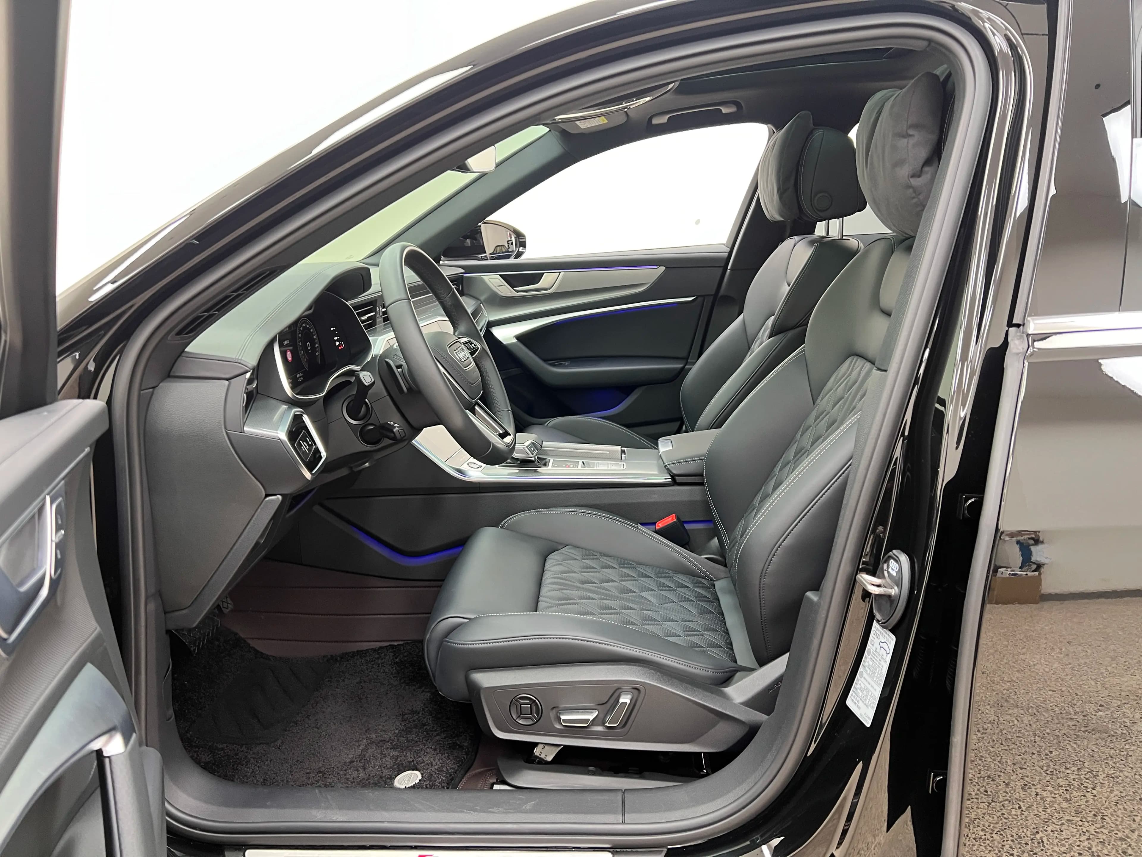 Audi A6L 2023 г. 39000 км. — фото 11