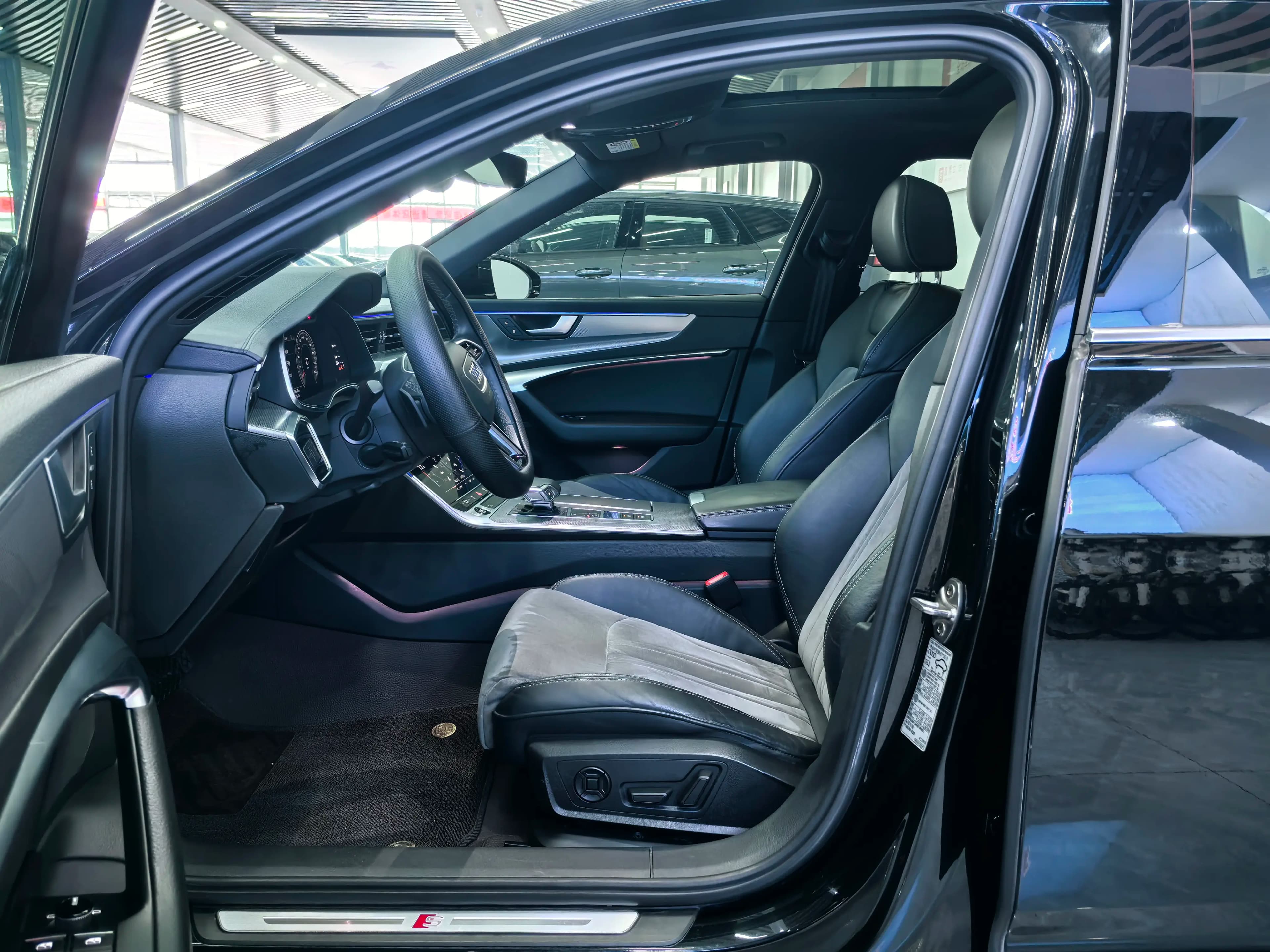 Audi A6L 2021 г. 67076 км. — фото 19