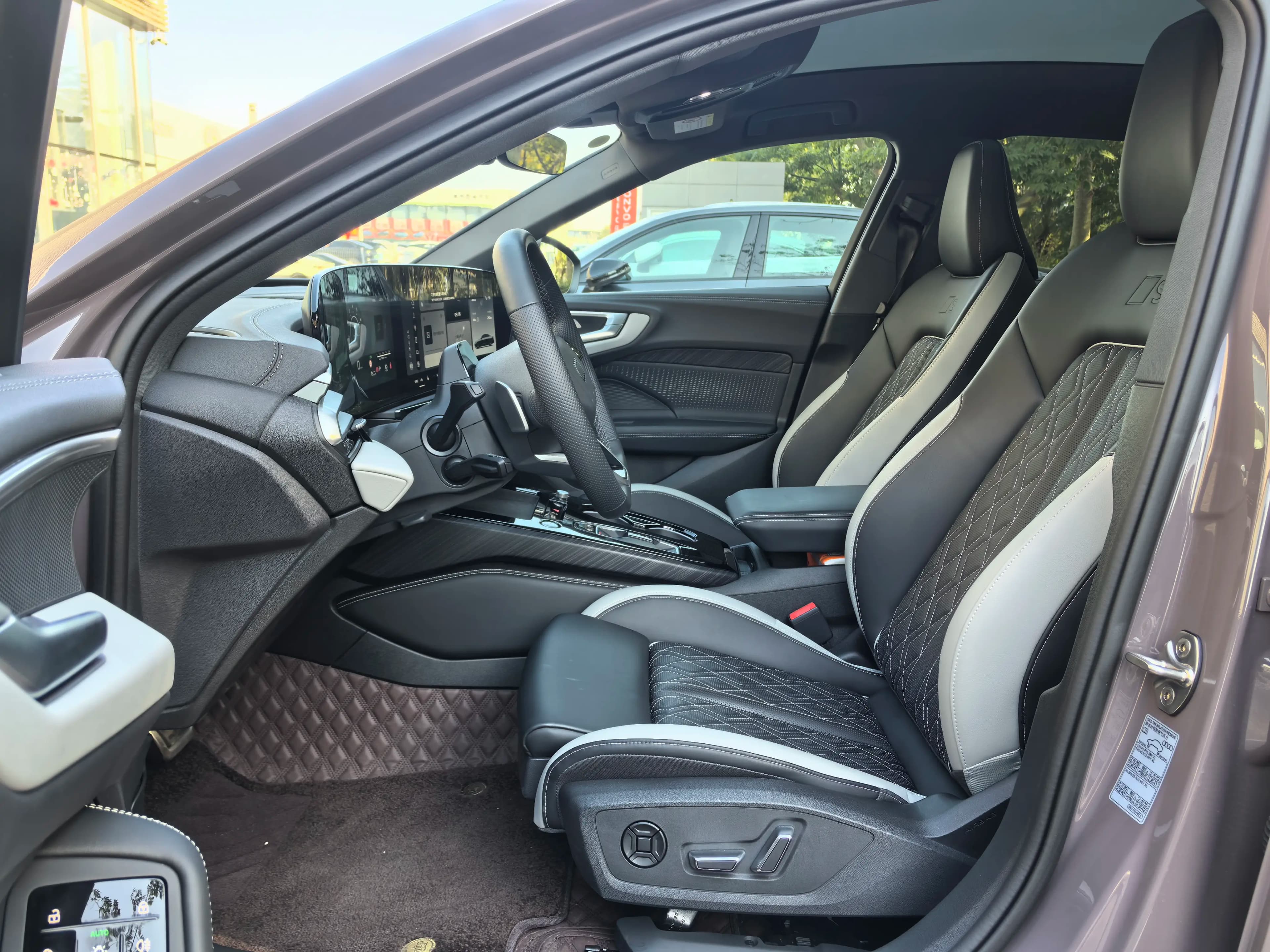 Audi A5L 2025 г. 2637 км. — фото 12