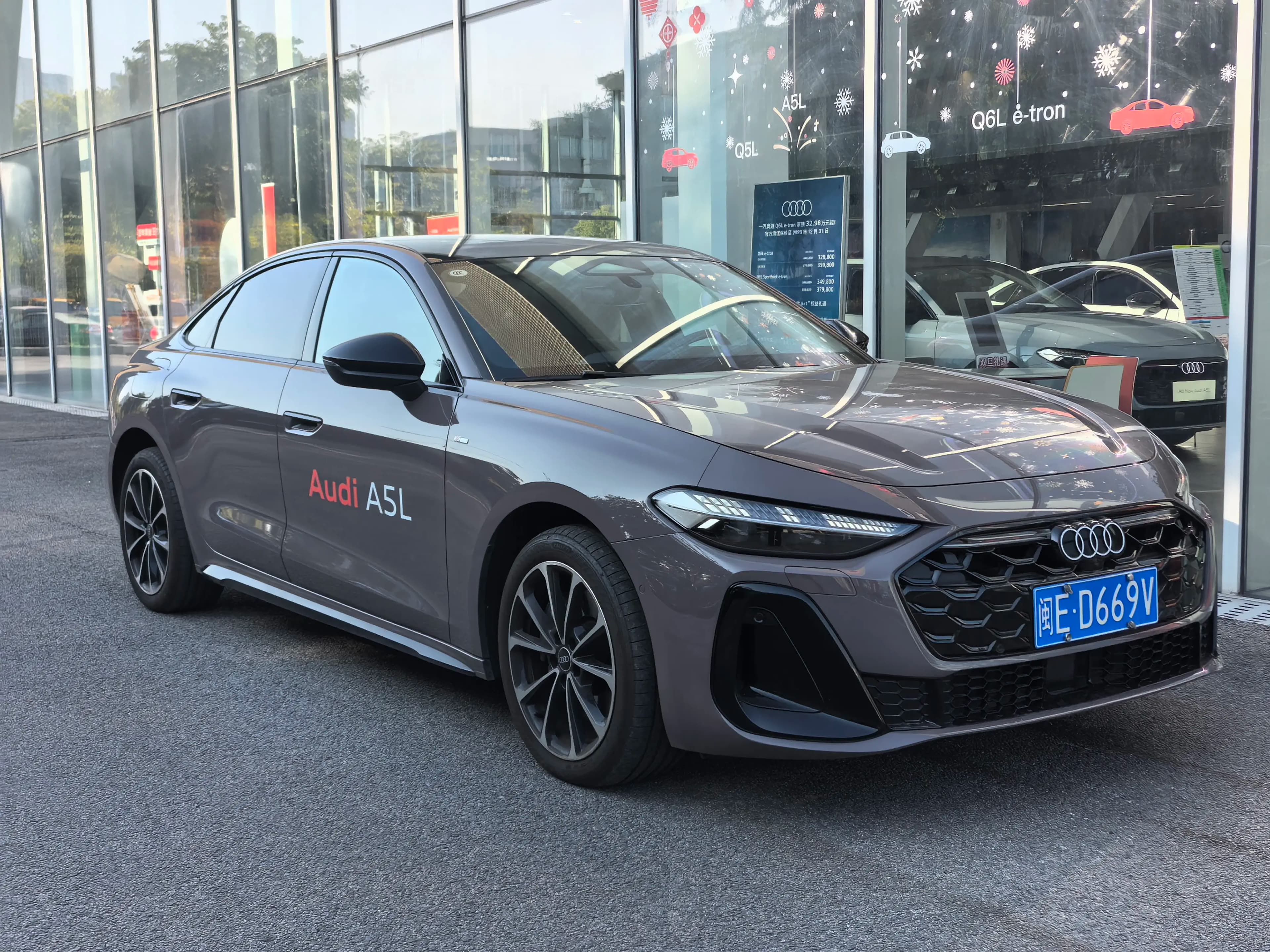 Audi A5L 2025 г. 2637 км. — фото 3