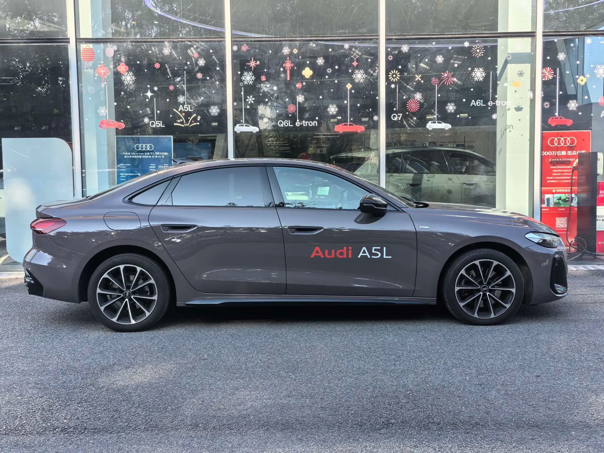 Audi A5L 2025 г. 2637 км. — фото 6