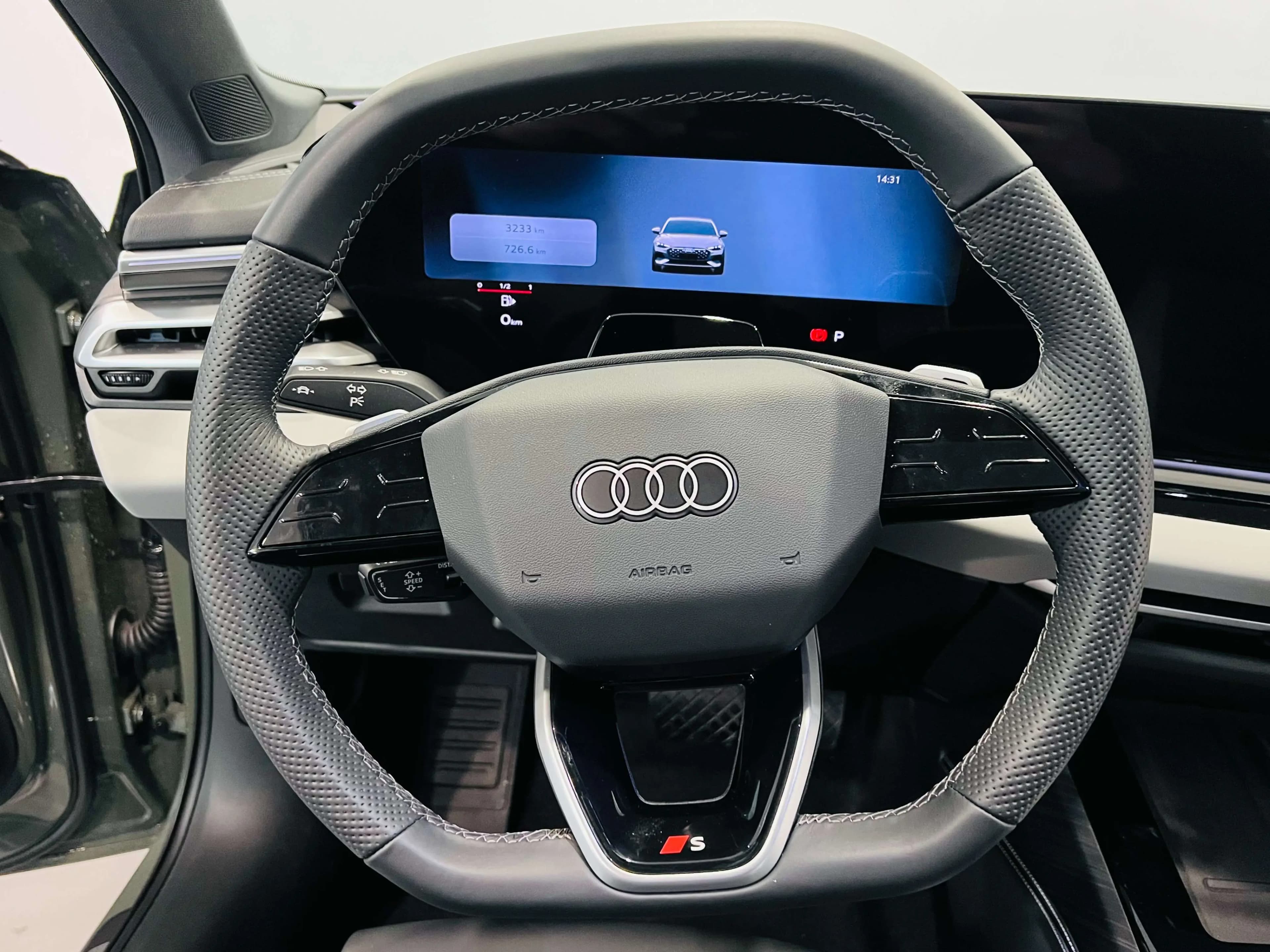 Audi A5L 2025 г. 3036 км. — фото 10