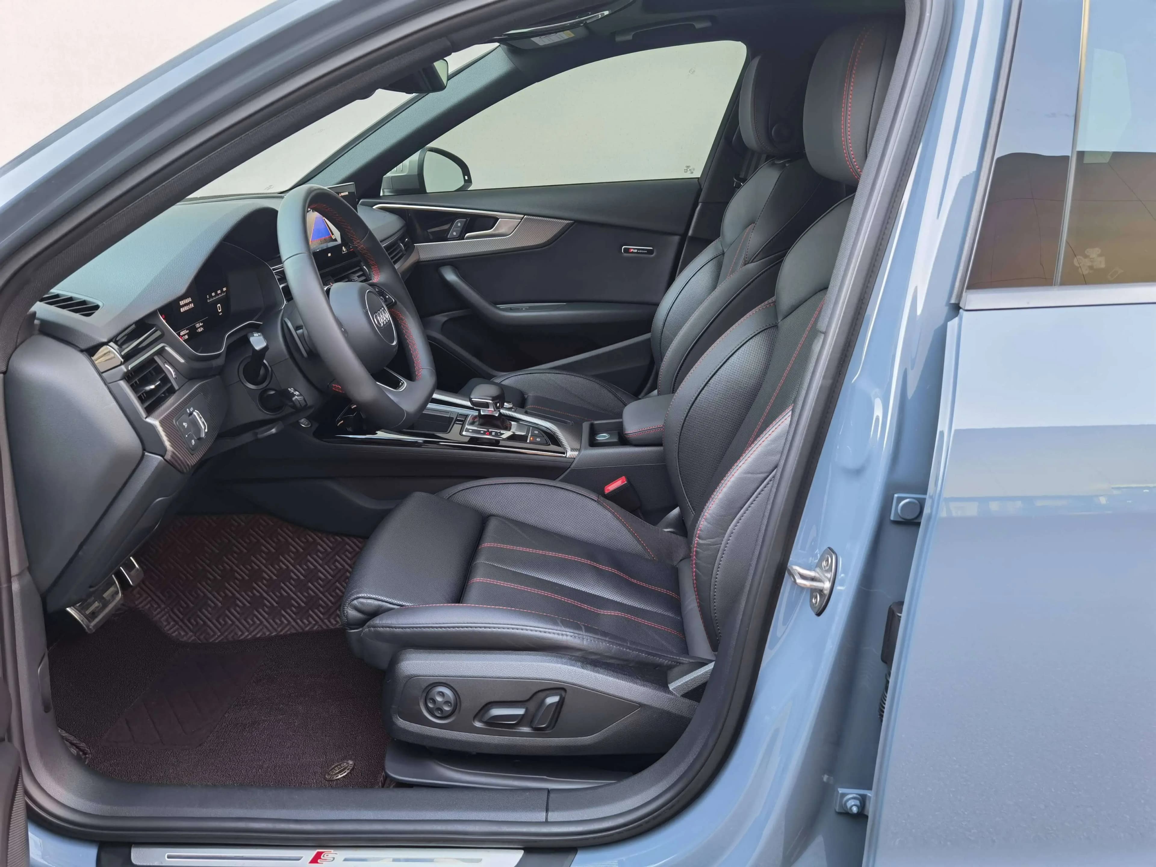 Audi A4L 2022 г. 49022 км. — фото 16