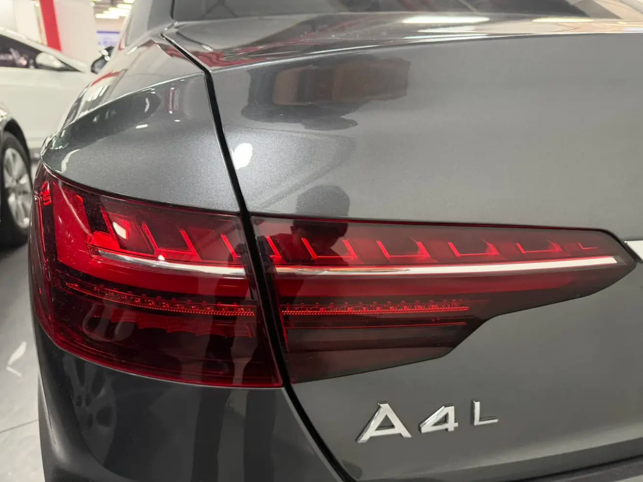 Audi A4L 2022 г. 36014 км. — фото 4