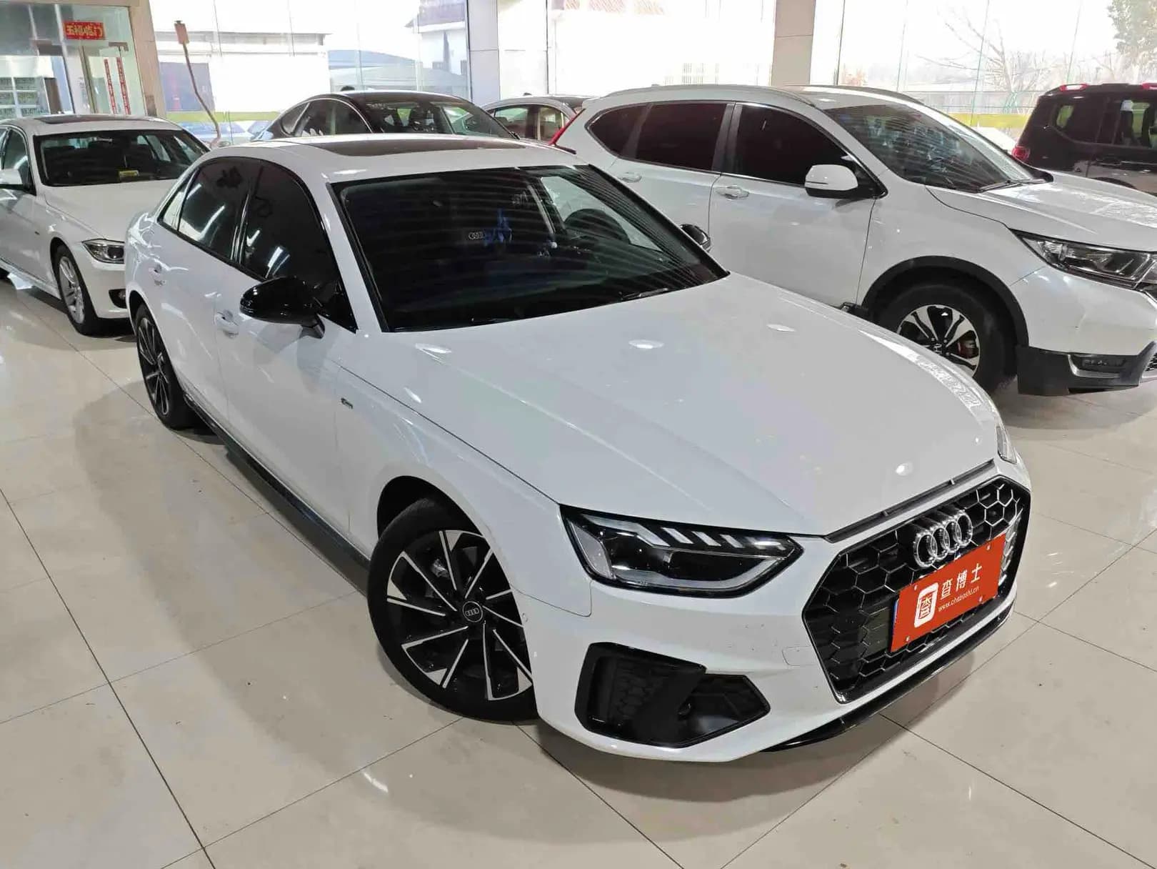 Audi A4L 2023 г. 30097 км. — фото 2