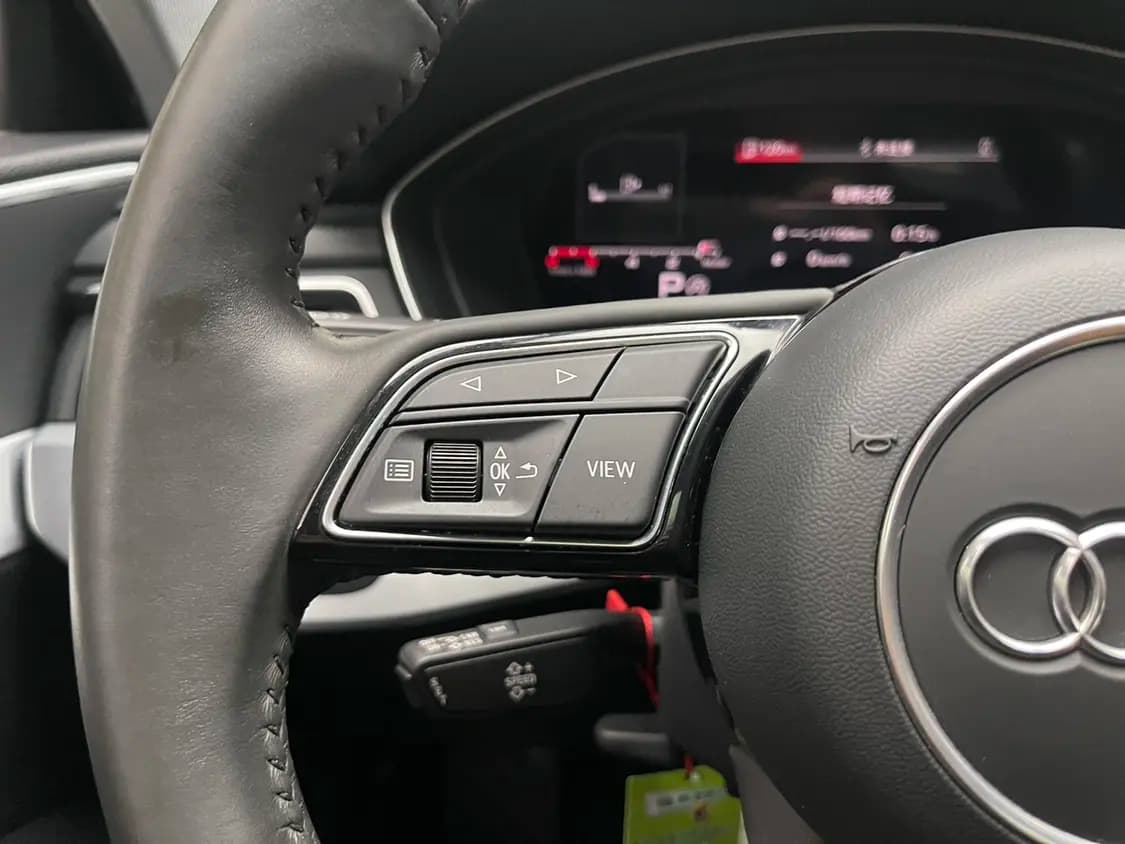 Audi A4L 2021 г. 59012 км. — фото 13