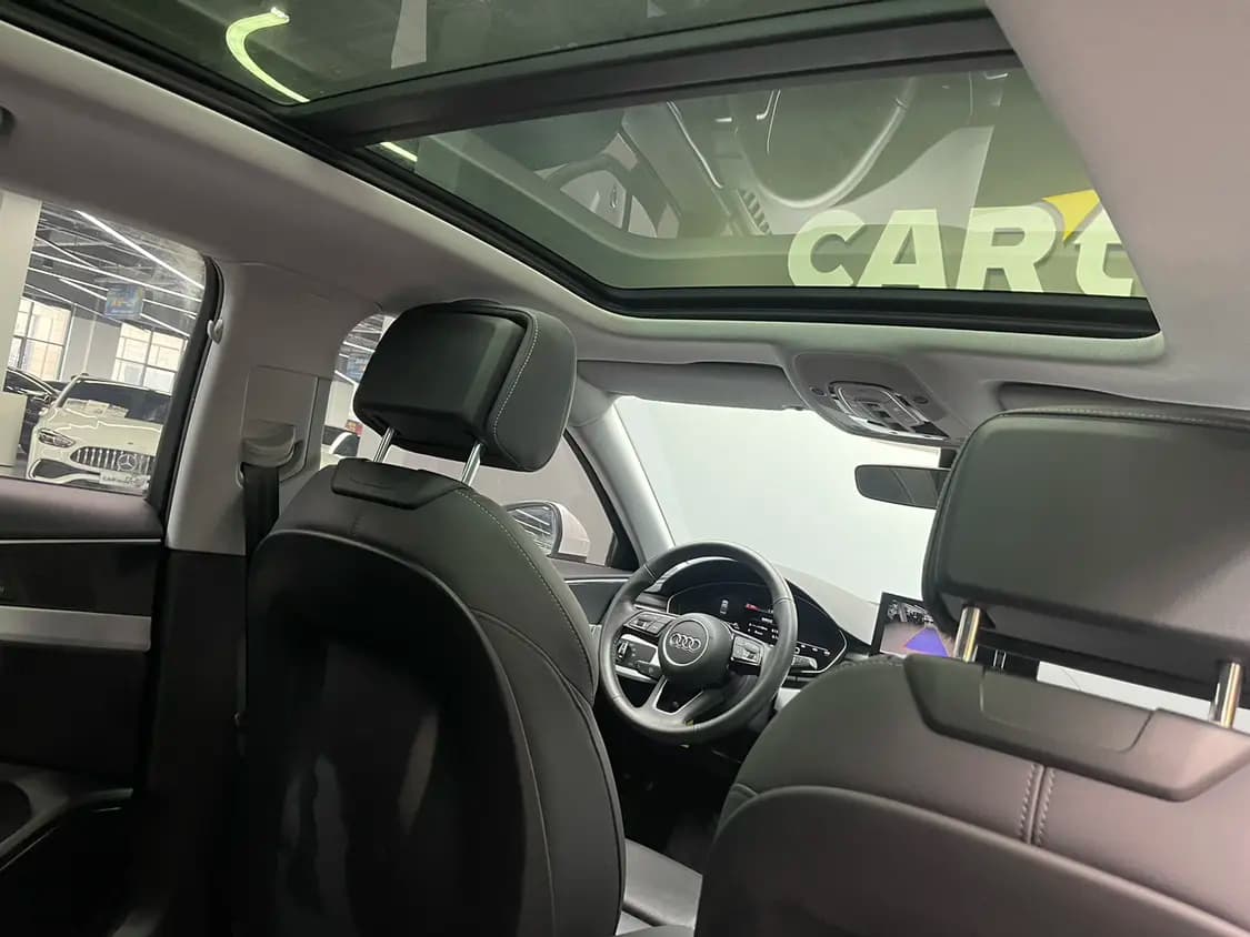 Audi A4L 2021 г. 59012 км. — фото 18
