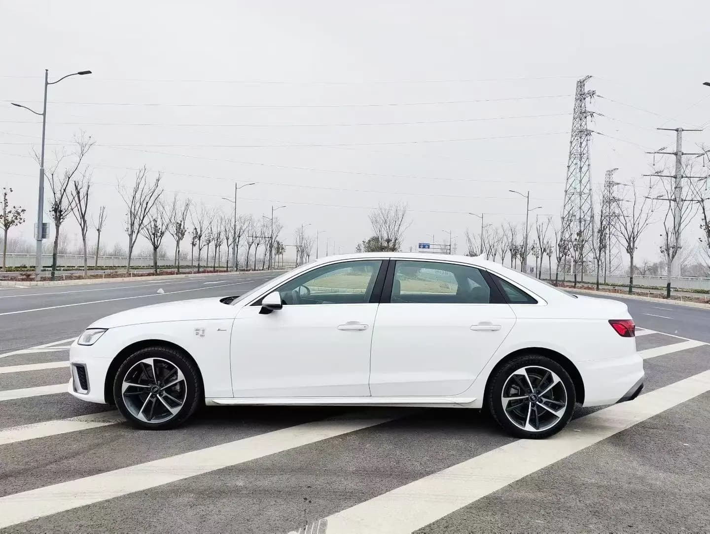 Audi A4L 2023 г. 70139 км. — фото 4