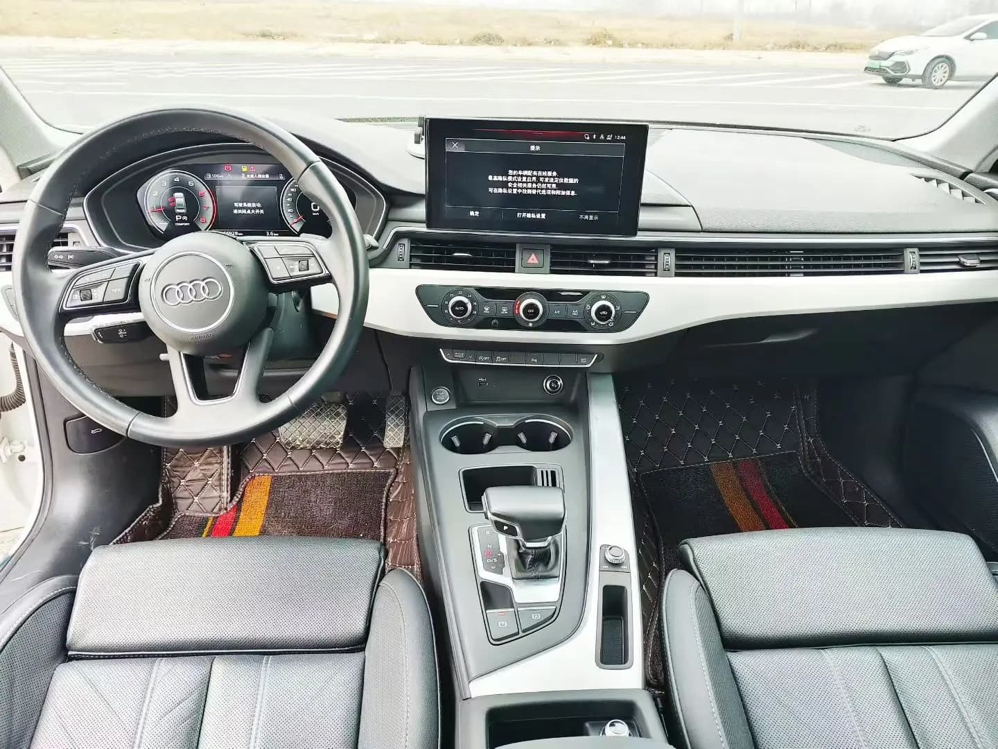 Audi A4L 2023 г. 70139 км. — фото 7