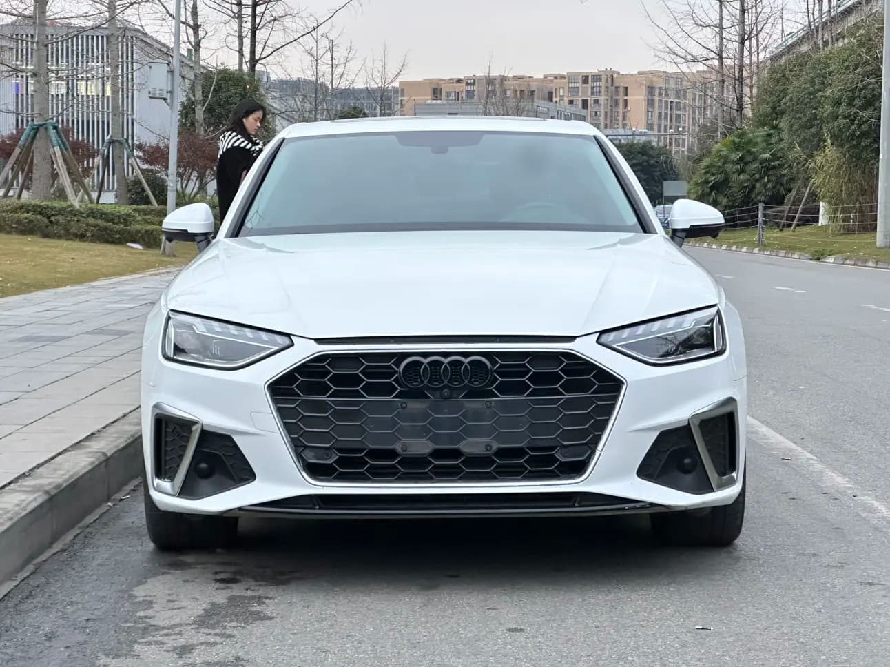 Audi A4L 2021 г. 89538 км. — фото 2
