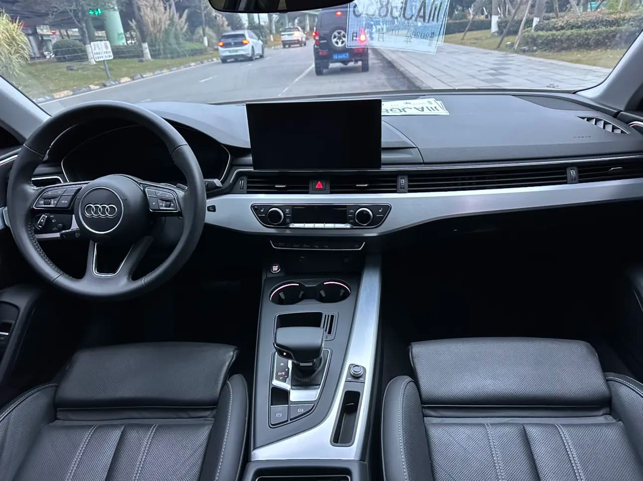 Audi A4L 2021 г. 89538 км. — фото 7