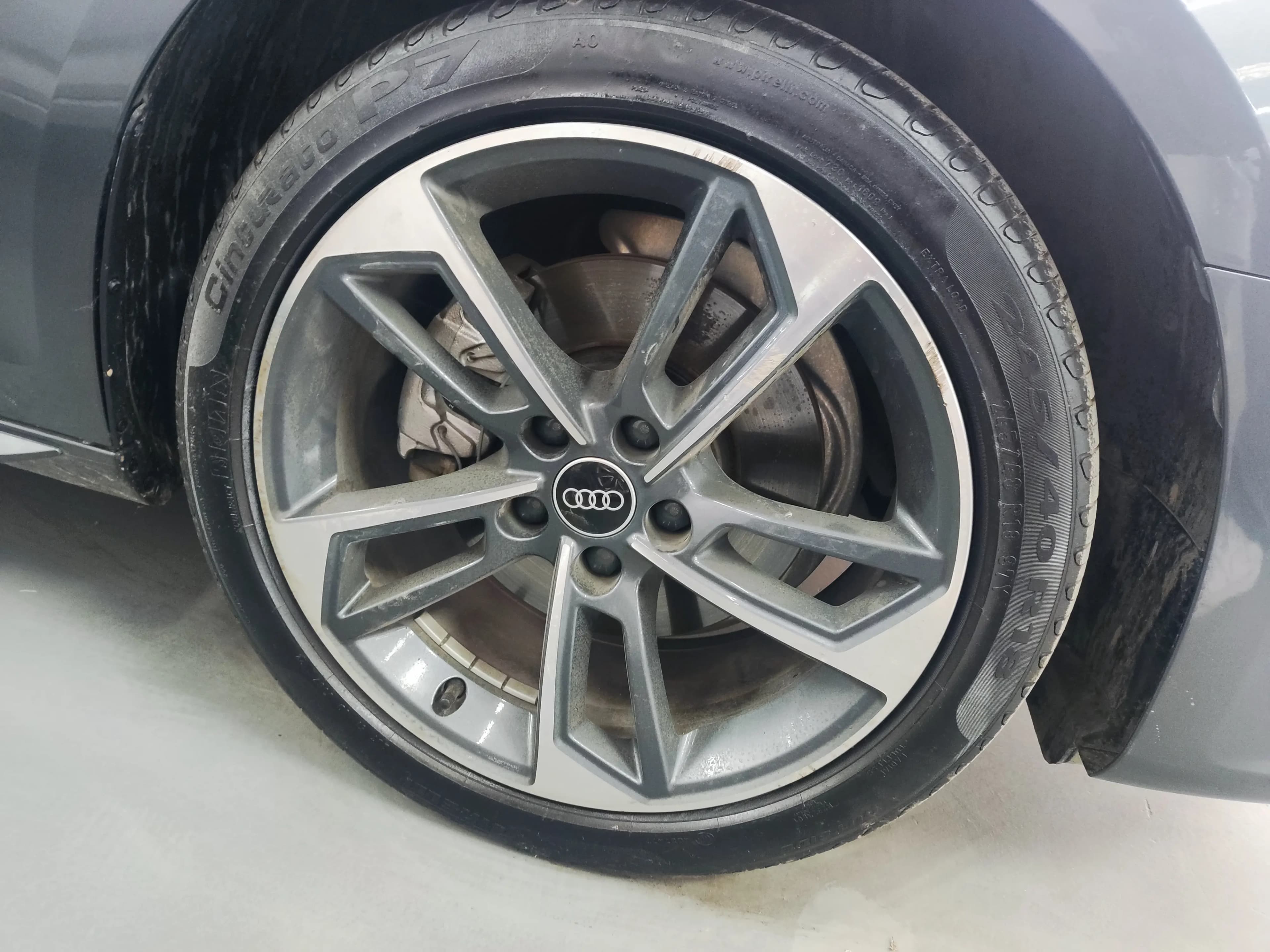 Audi A4L 2022 г. 68132 км. — фото 7