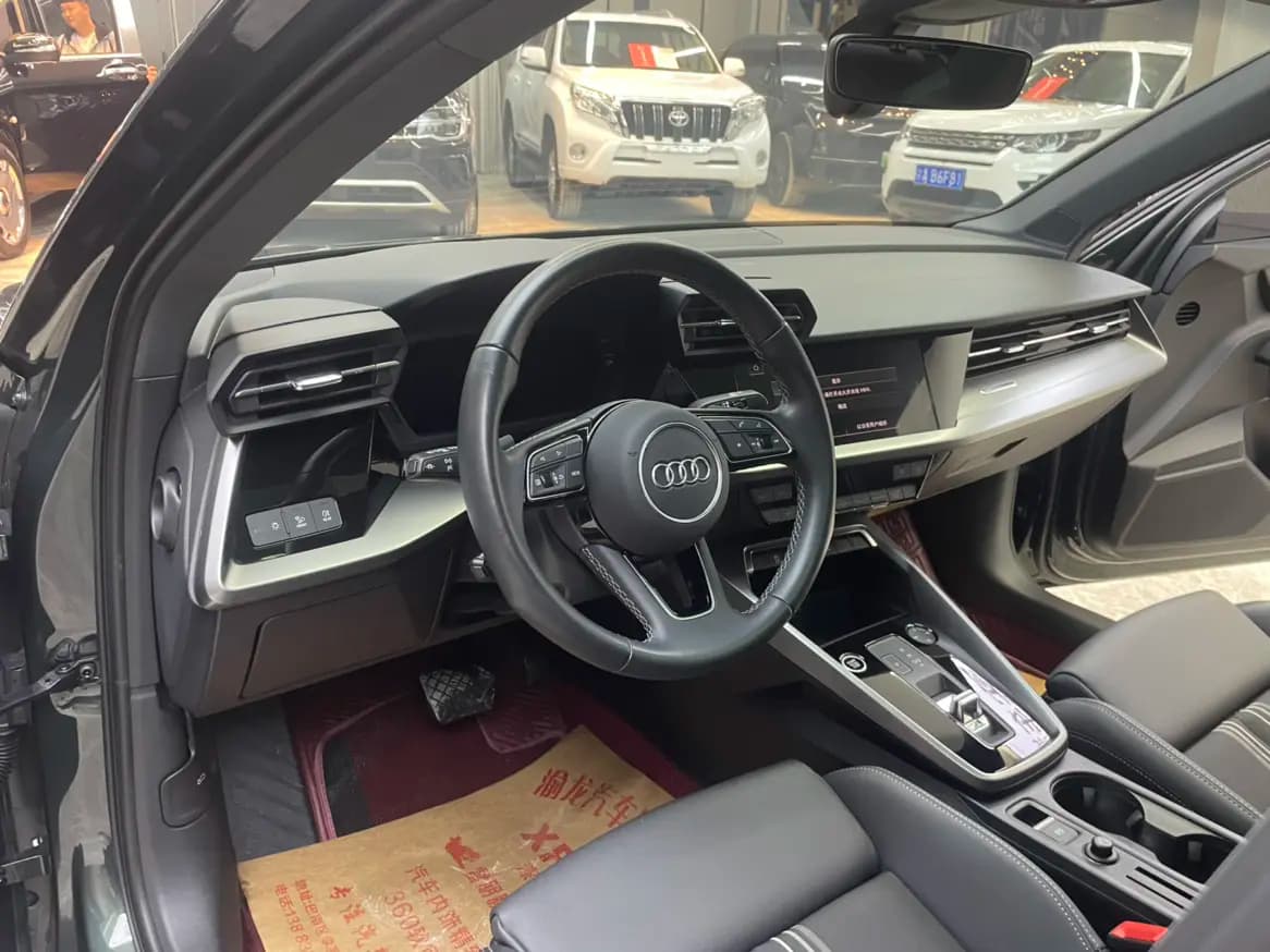 Audi A3 2023 г. 61922 км. — фото 9