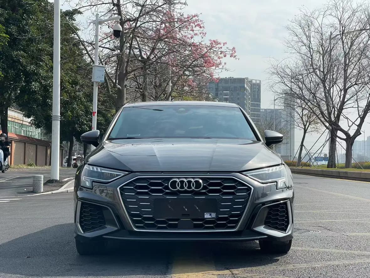 Audi A3 2021 г. 83129 км. — фото 2