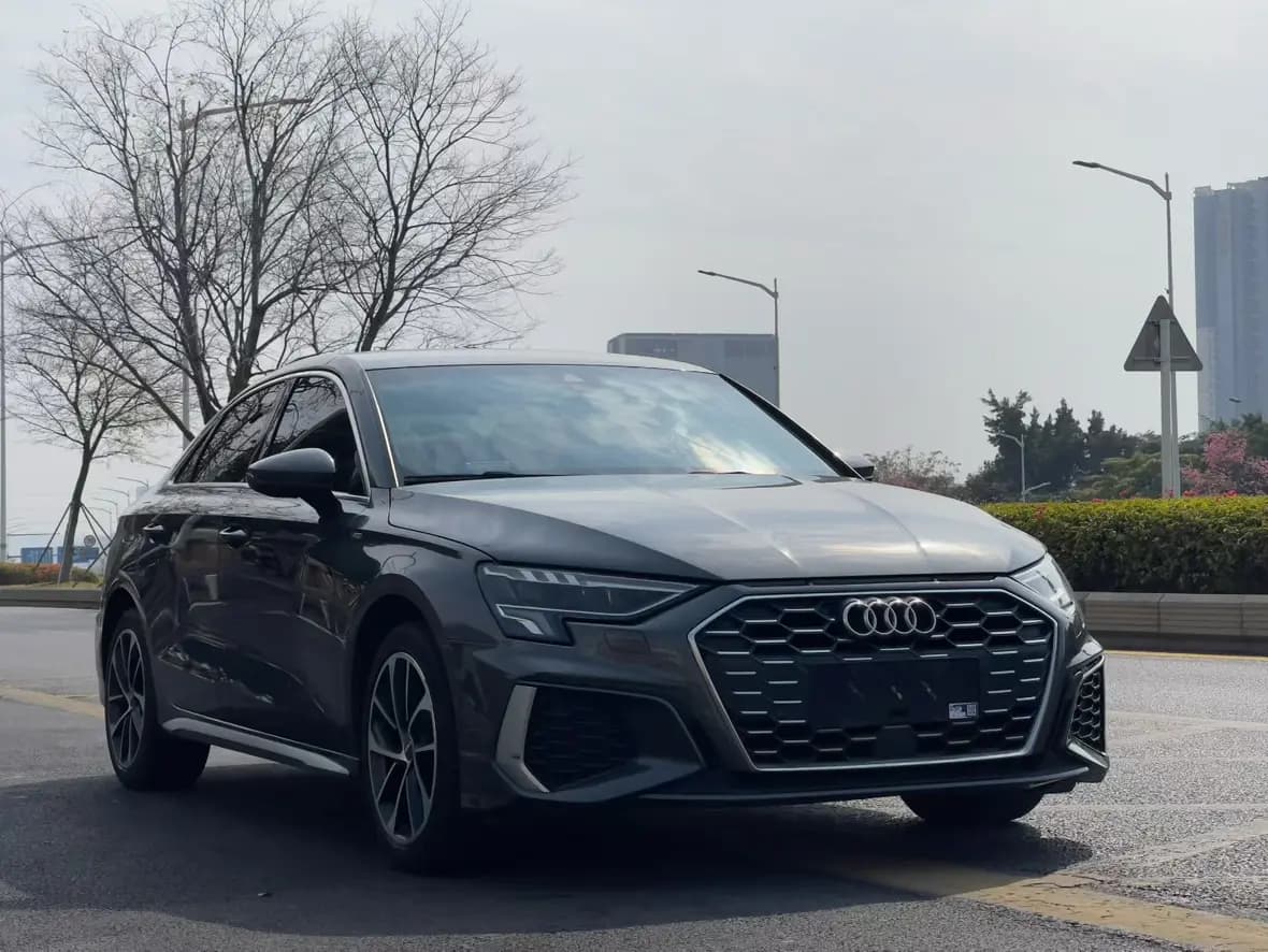 Audi A3 2021 г. 83129 км. — фото 3