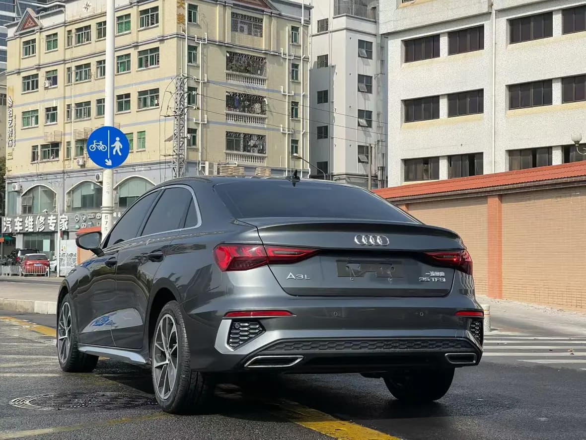 Audi A3 2021 г. 83129 км. — фото 4
