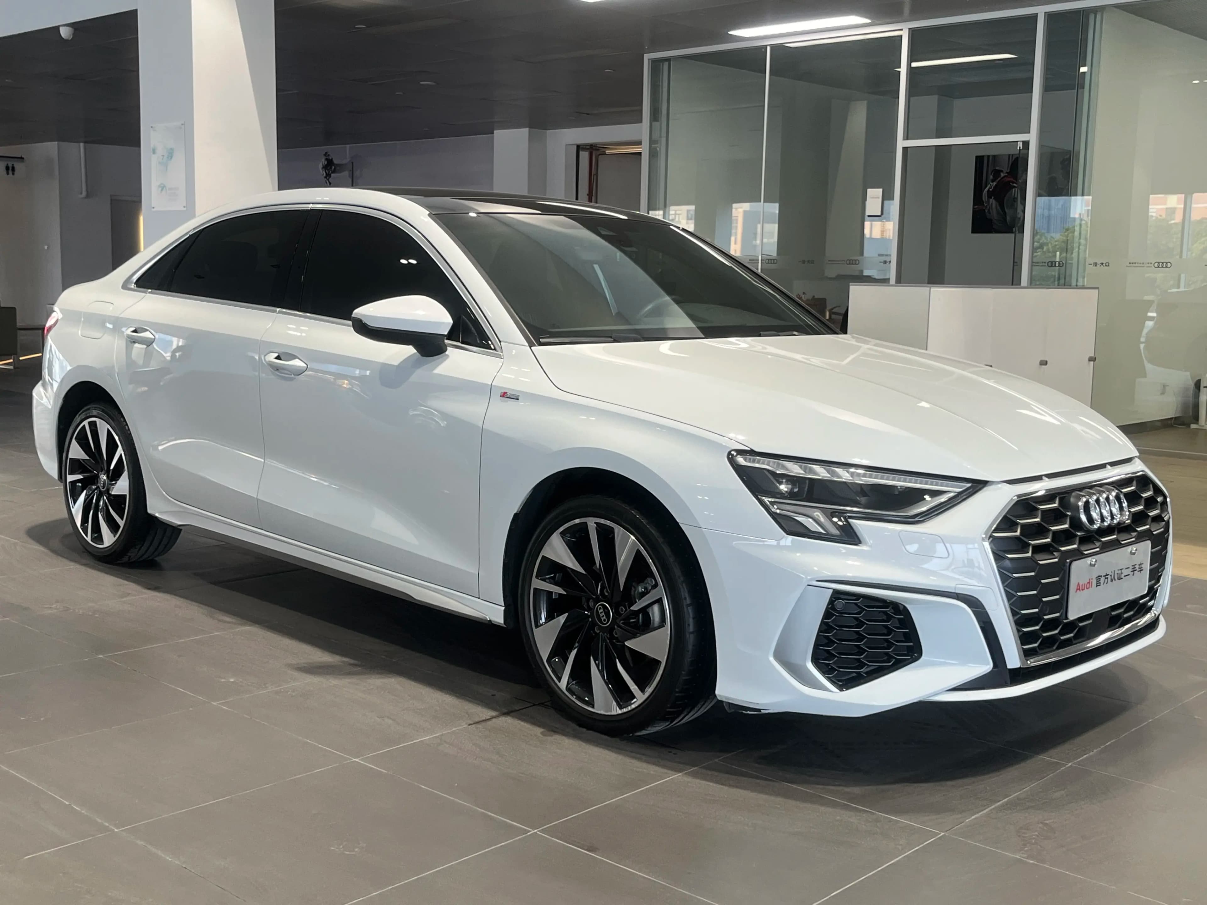 Audi A3 2023 г. 46125 км. — фото 3